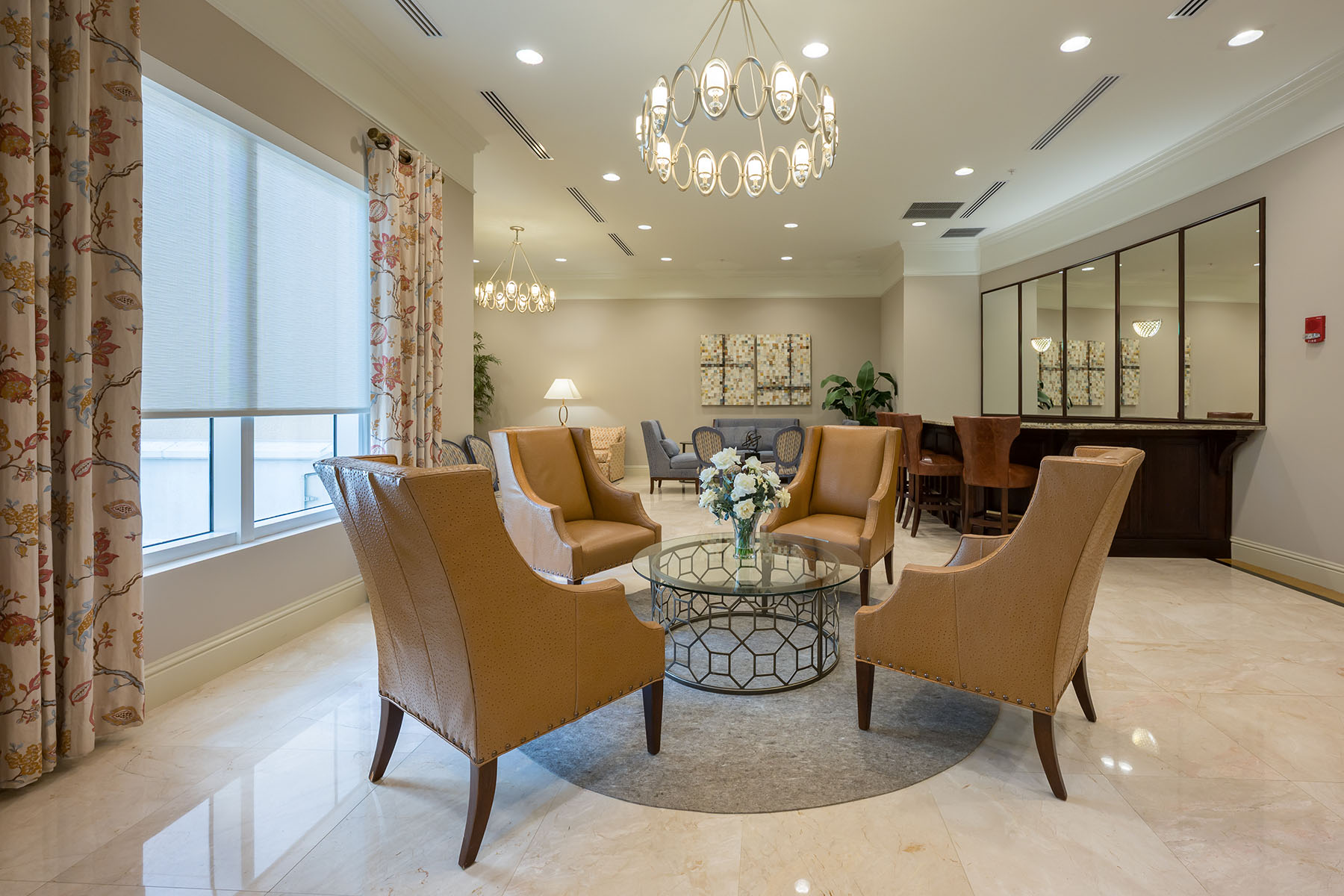 800 N Tamiami Trail , 815