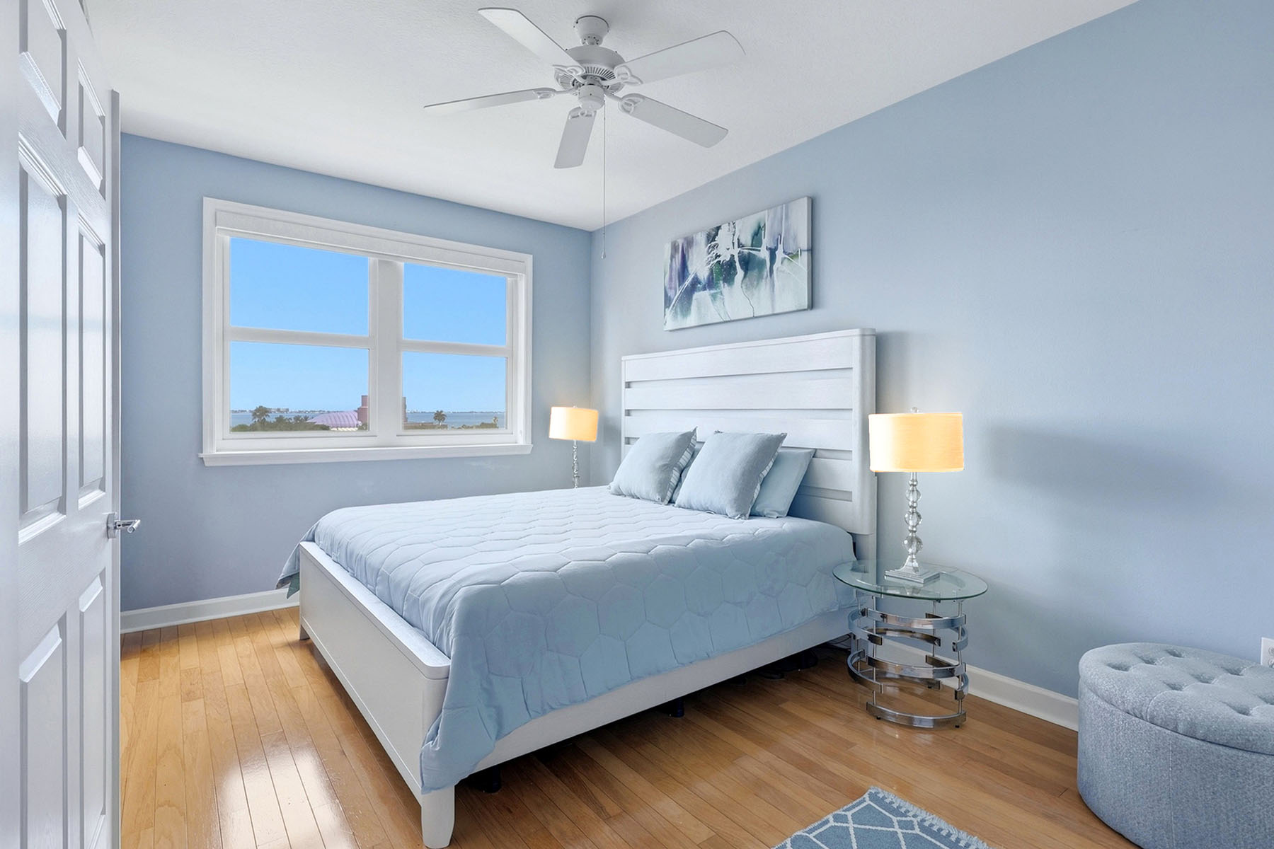 750 N Tamiami Trail , 517