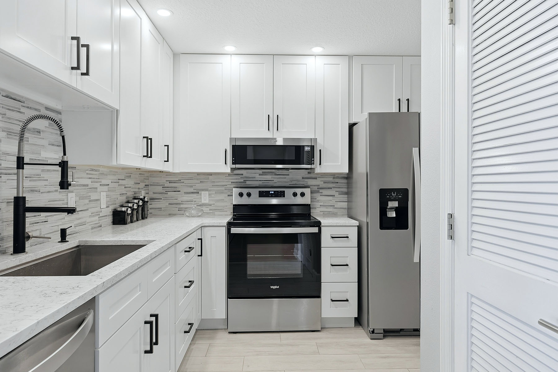 750 N Tamiami Trail , 517