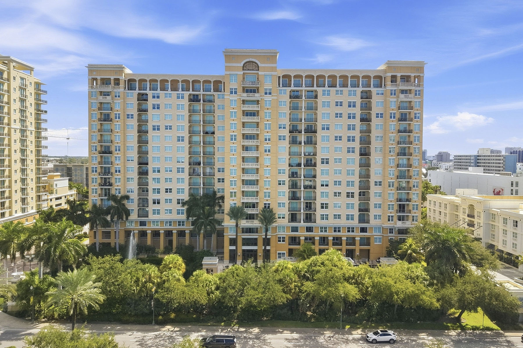 750 N Tamiami Trail , 517