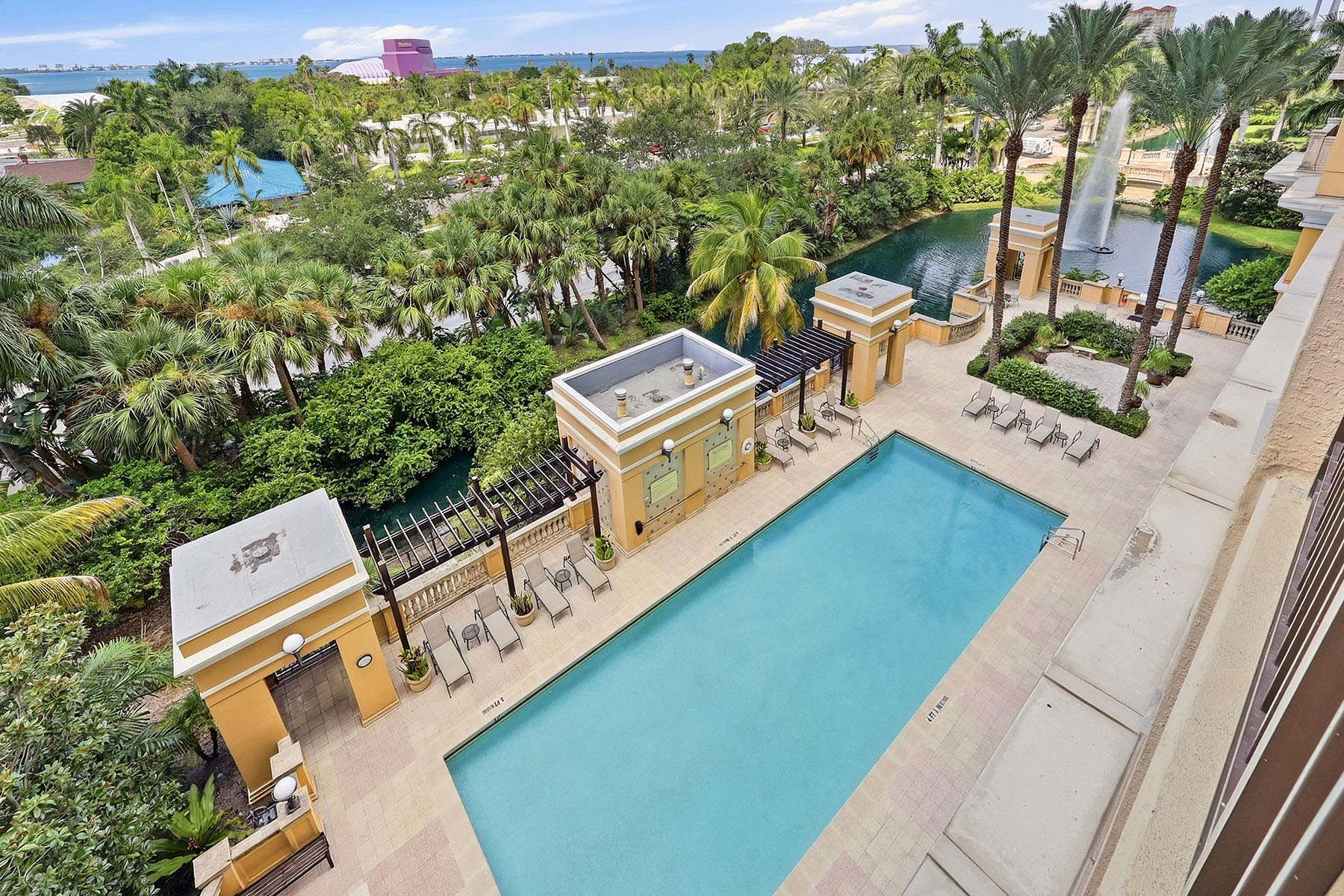 750 N Tamiami Trail , 517