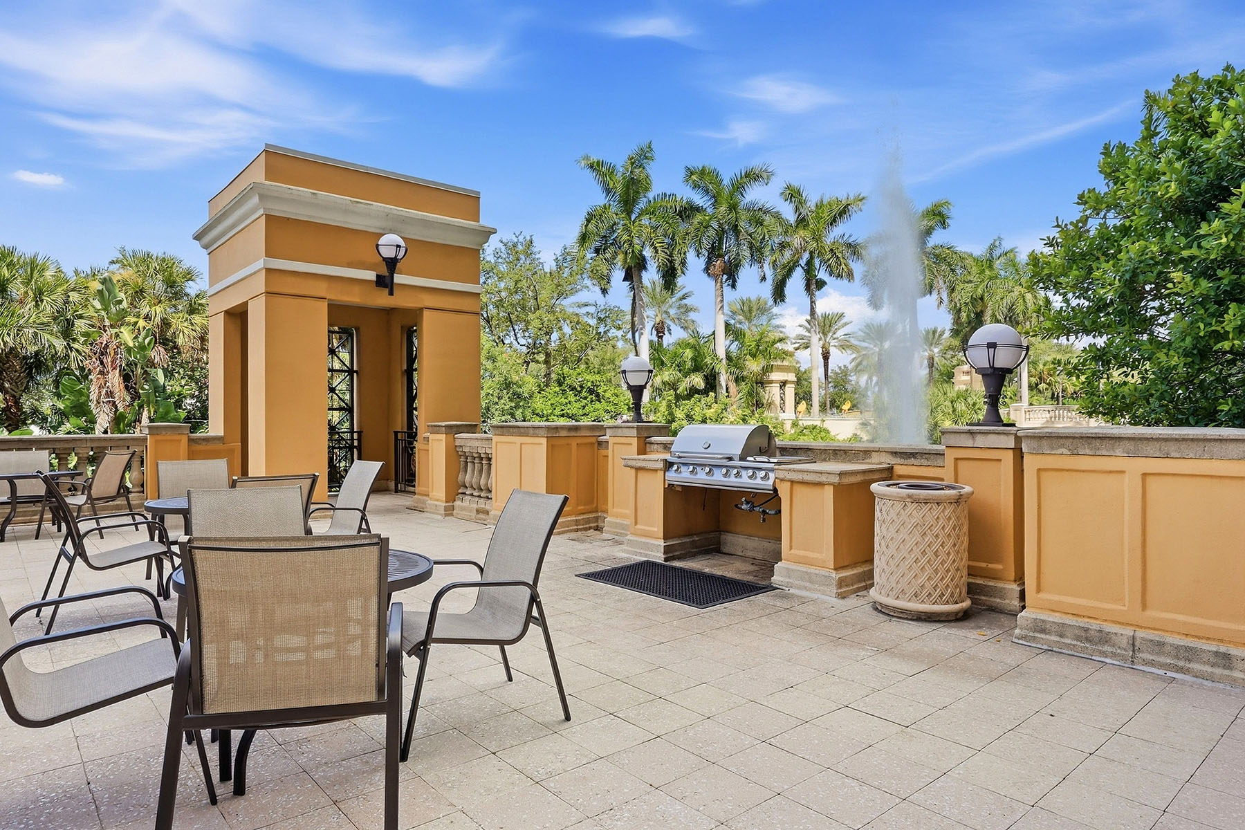 750 N Tamiami Trail , 517