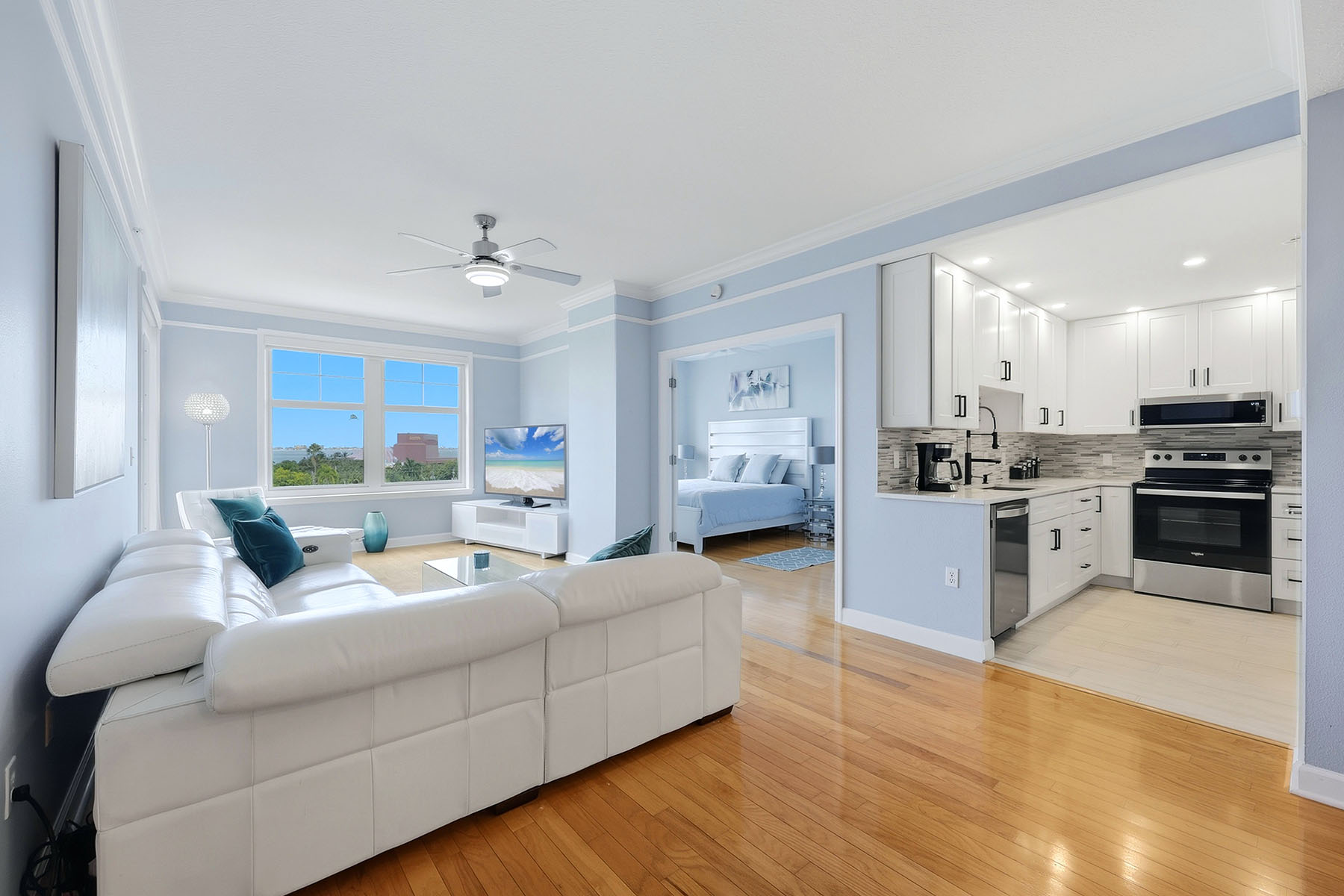 750 N Tamiami Trail , 517