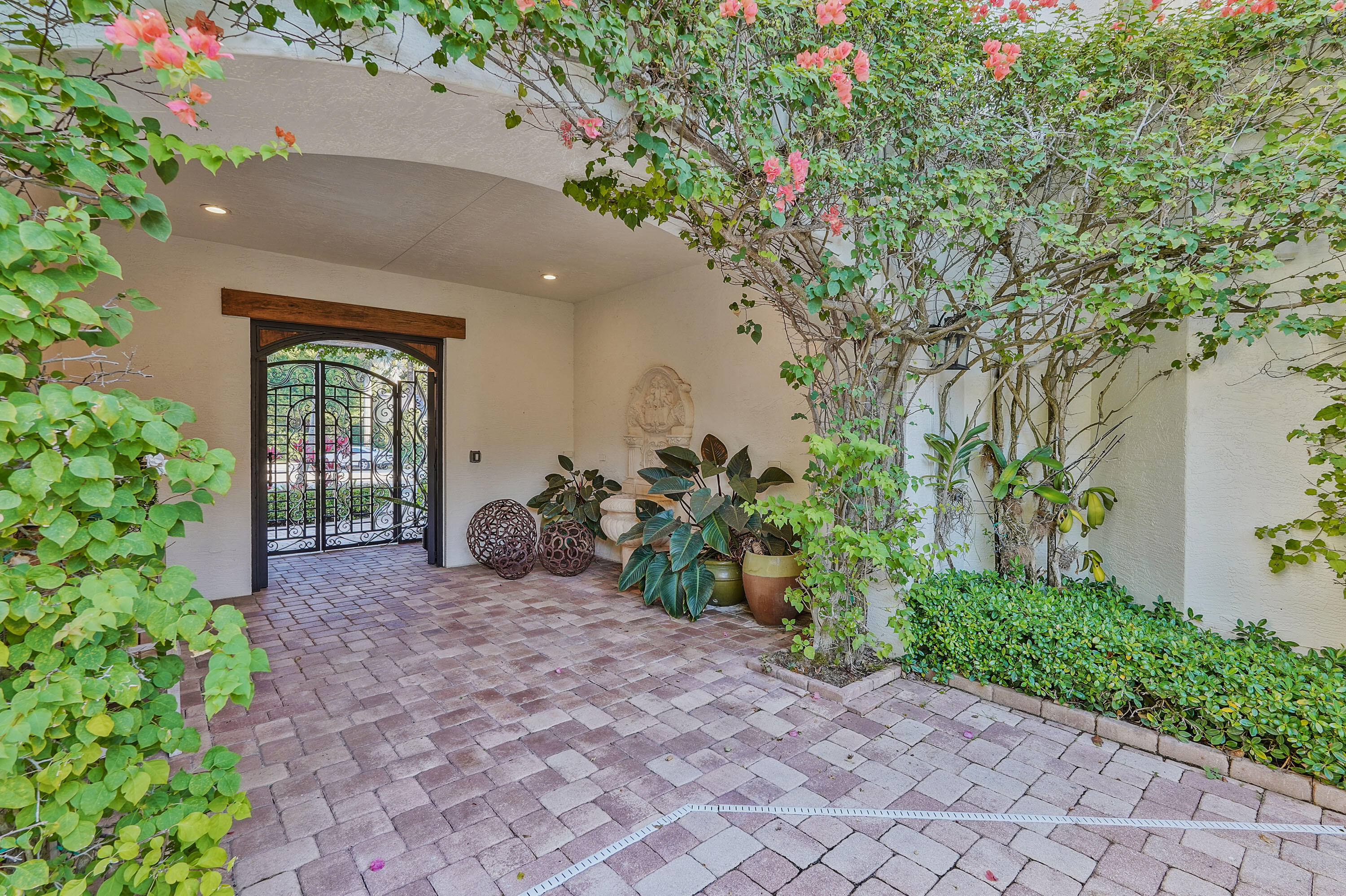 2508 Mizner Lake Court