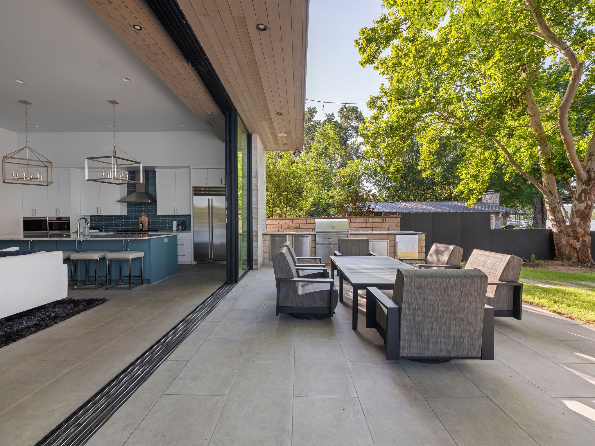 1404 Rockcliff Road 
