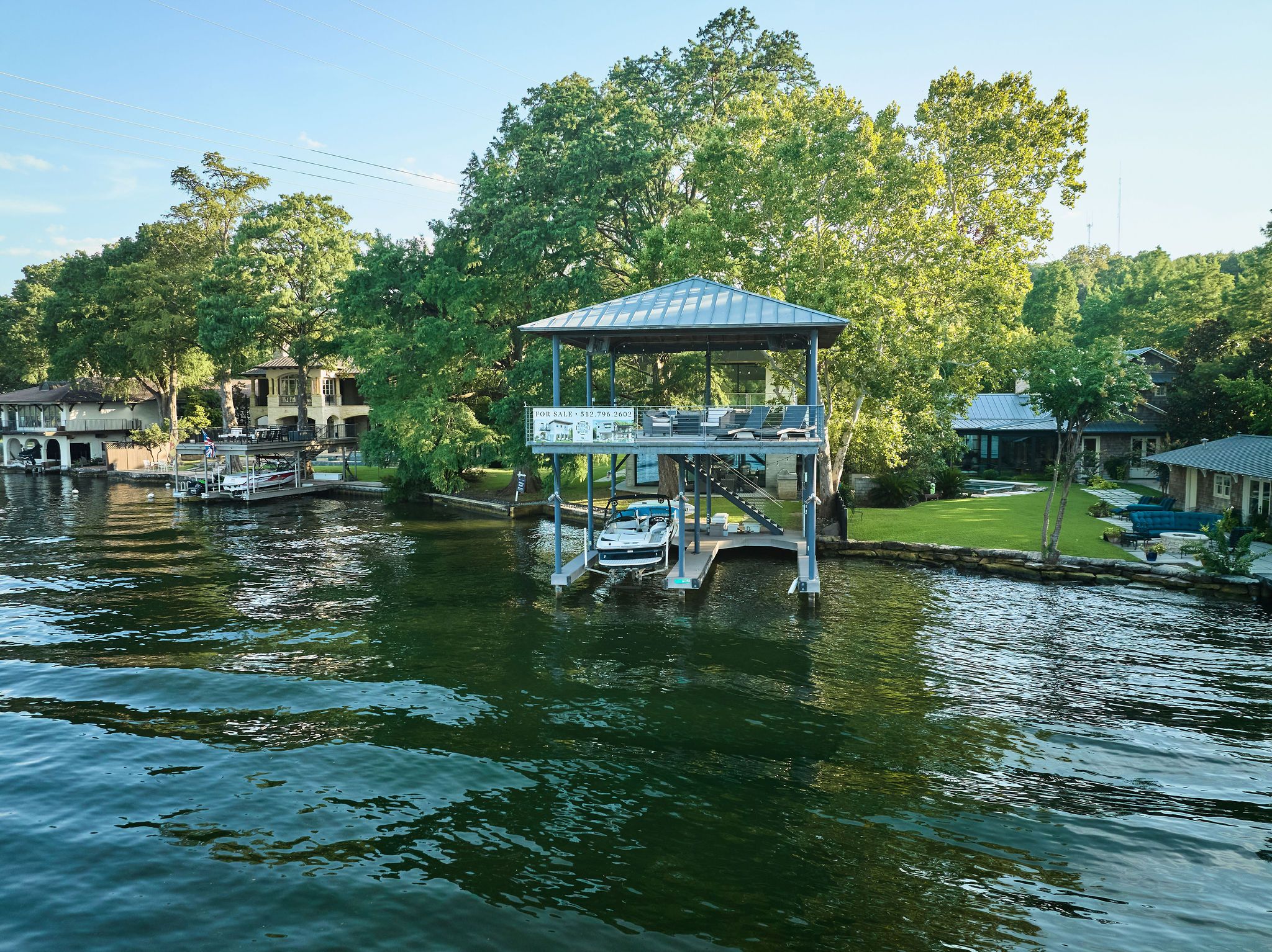 1404 Rockcliff Road 
