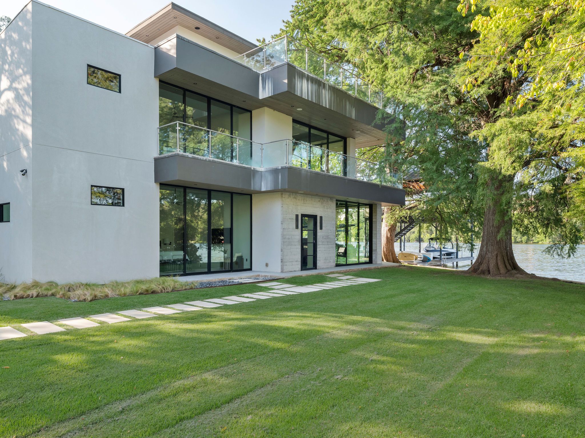 1404 Rockcliff Road 