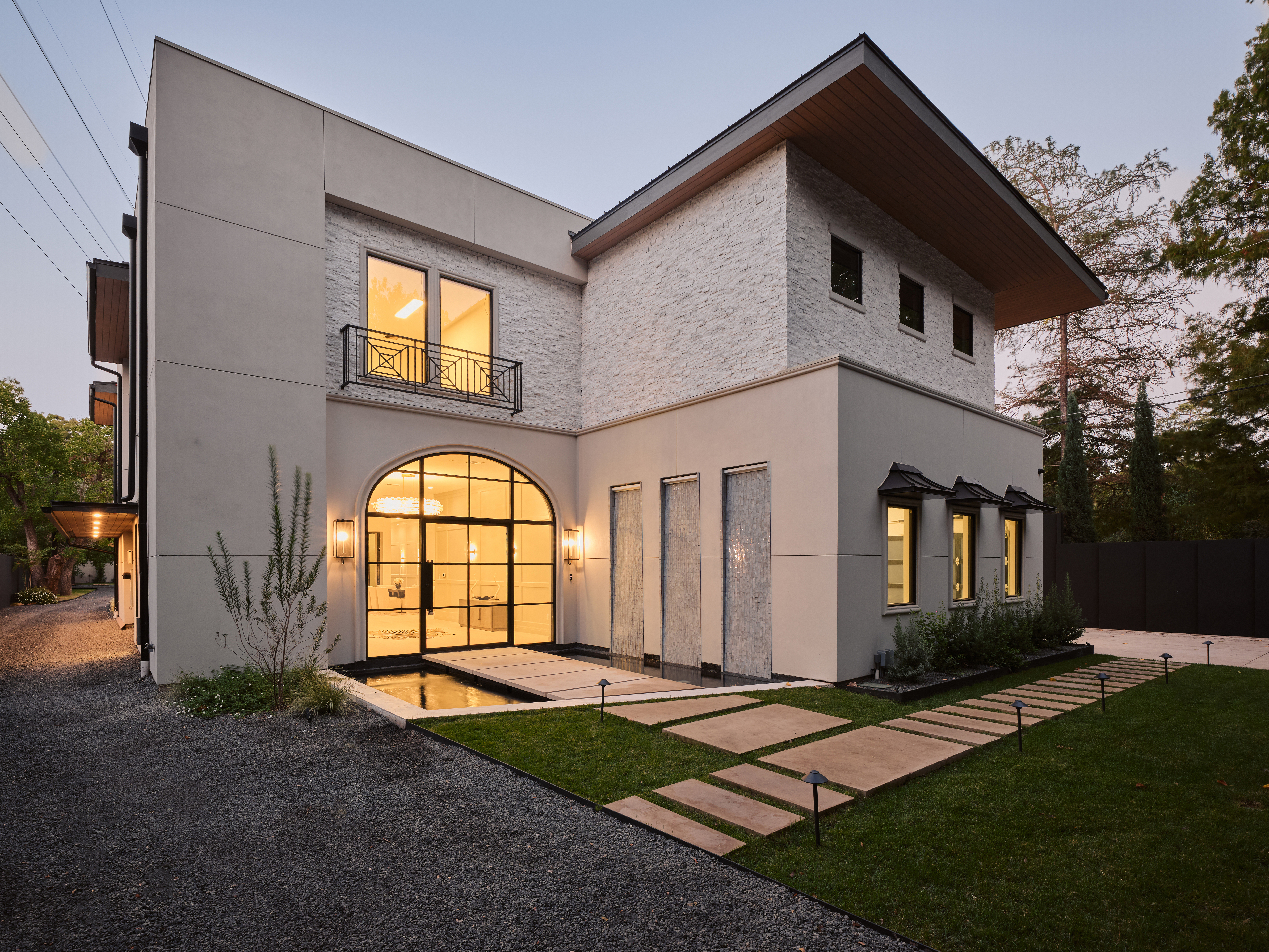 1404 Rockcliff Road 
