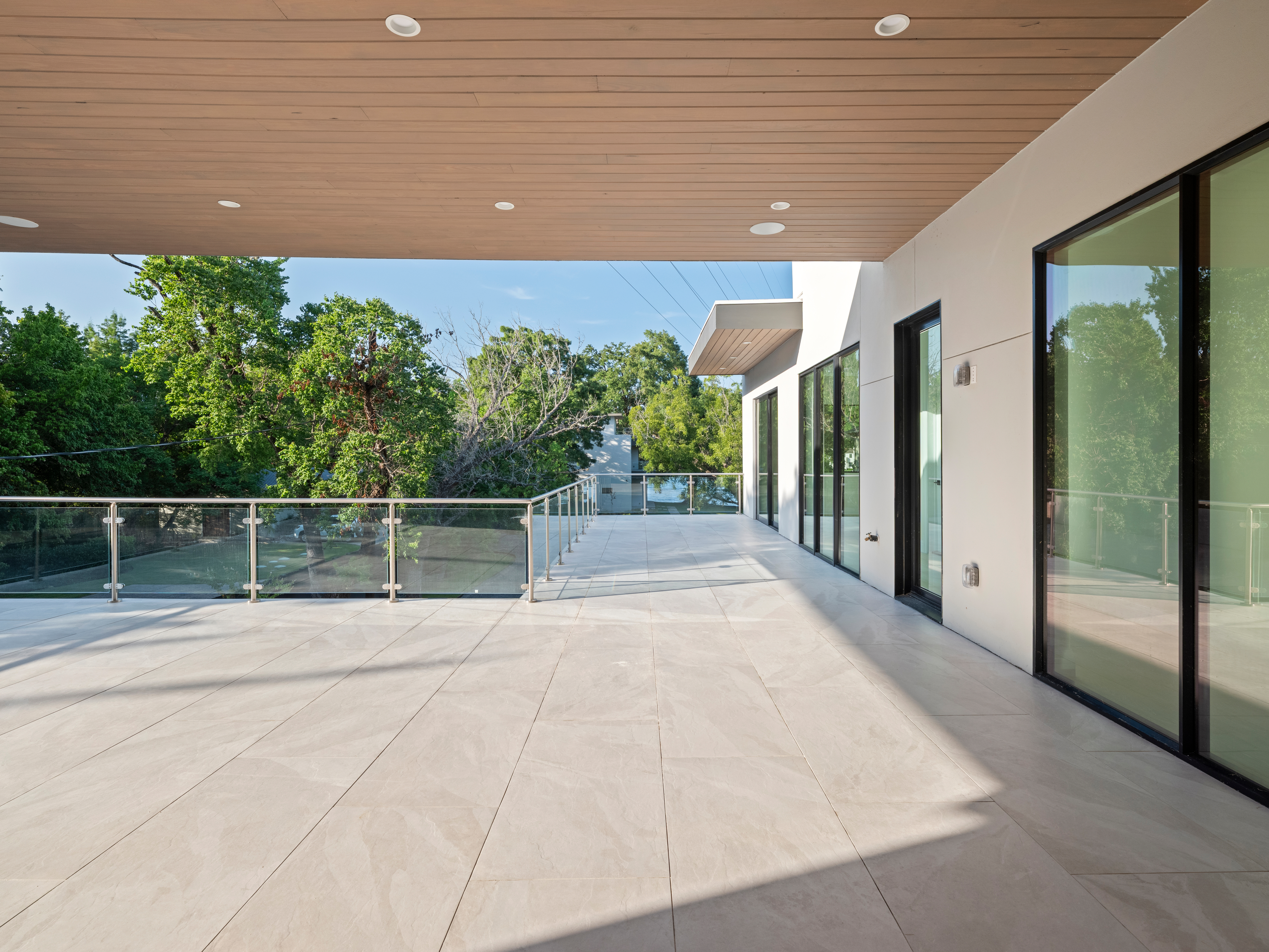 1404 Rockcliff Road 