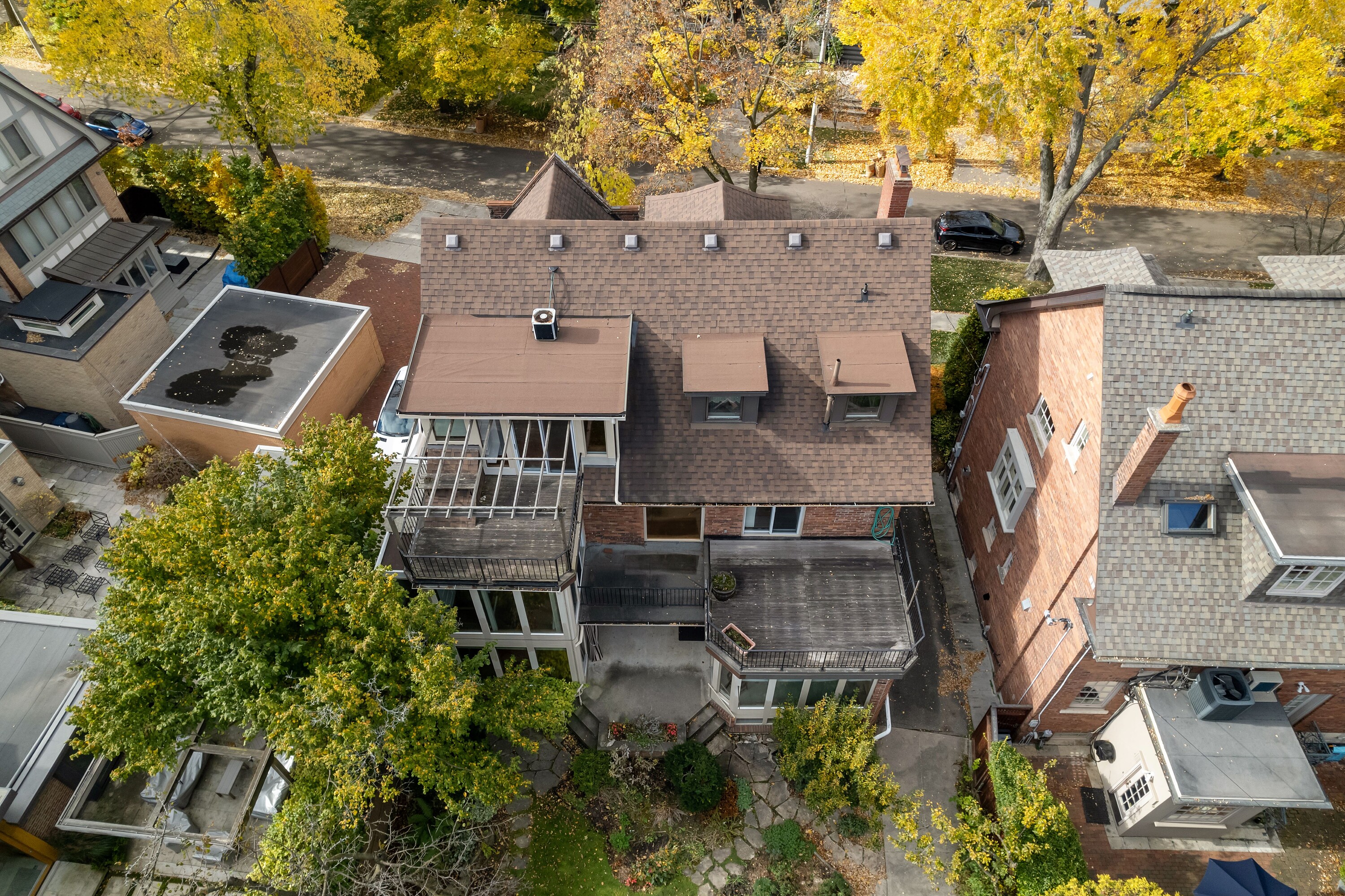 105 Cluny Dr