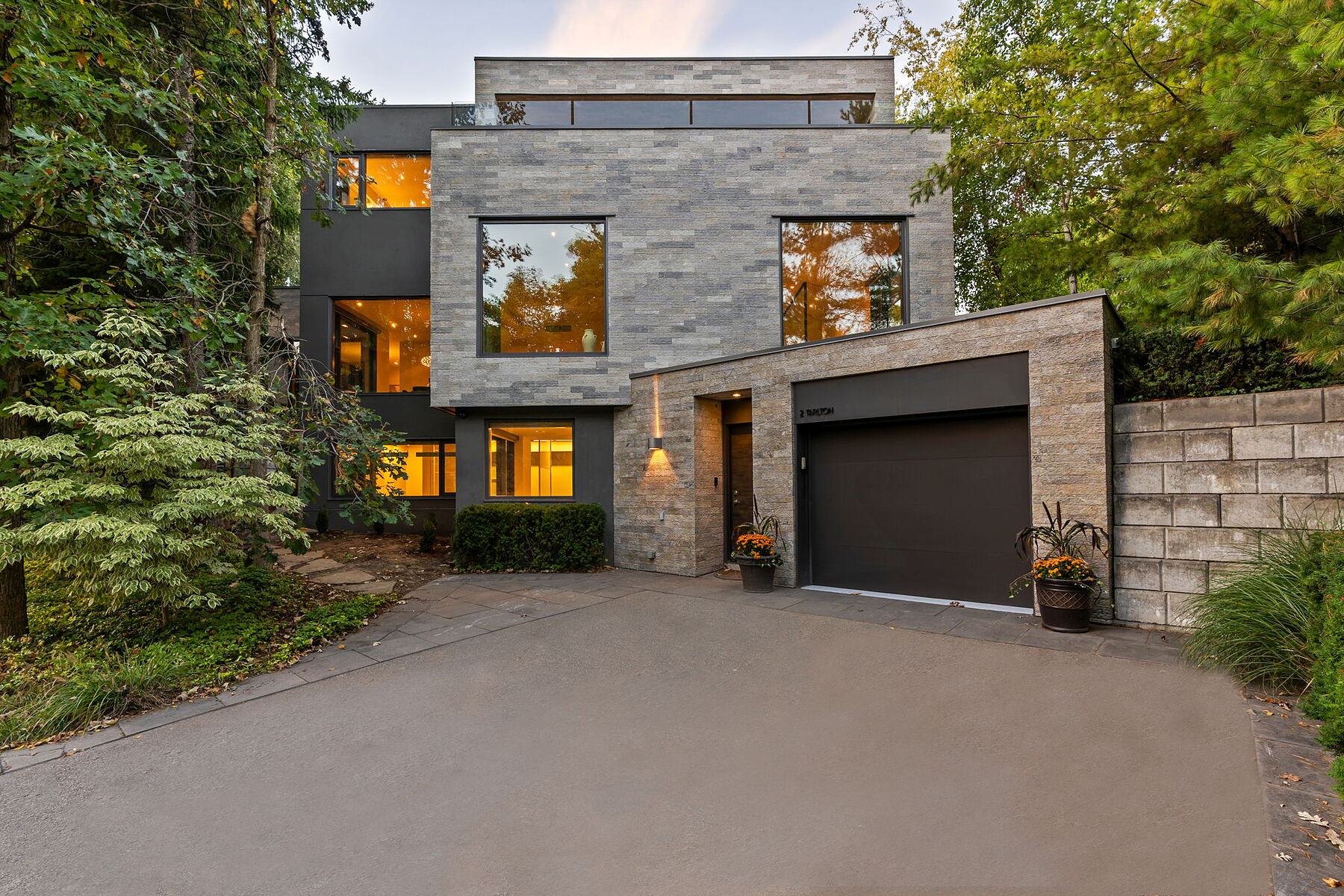 2 Tarlton Rd