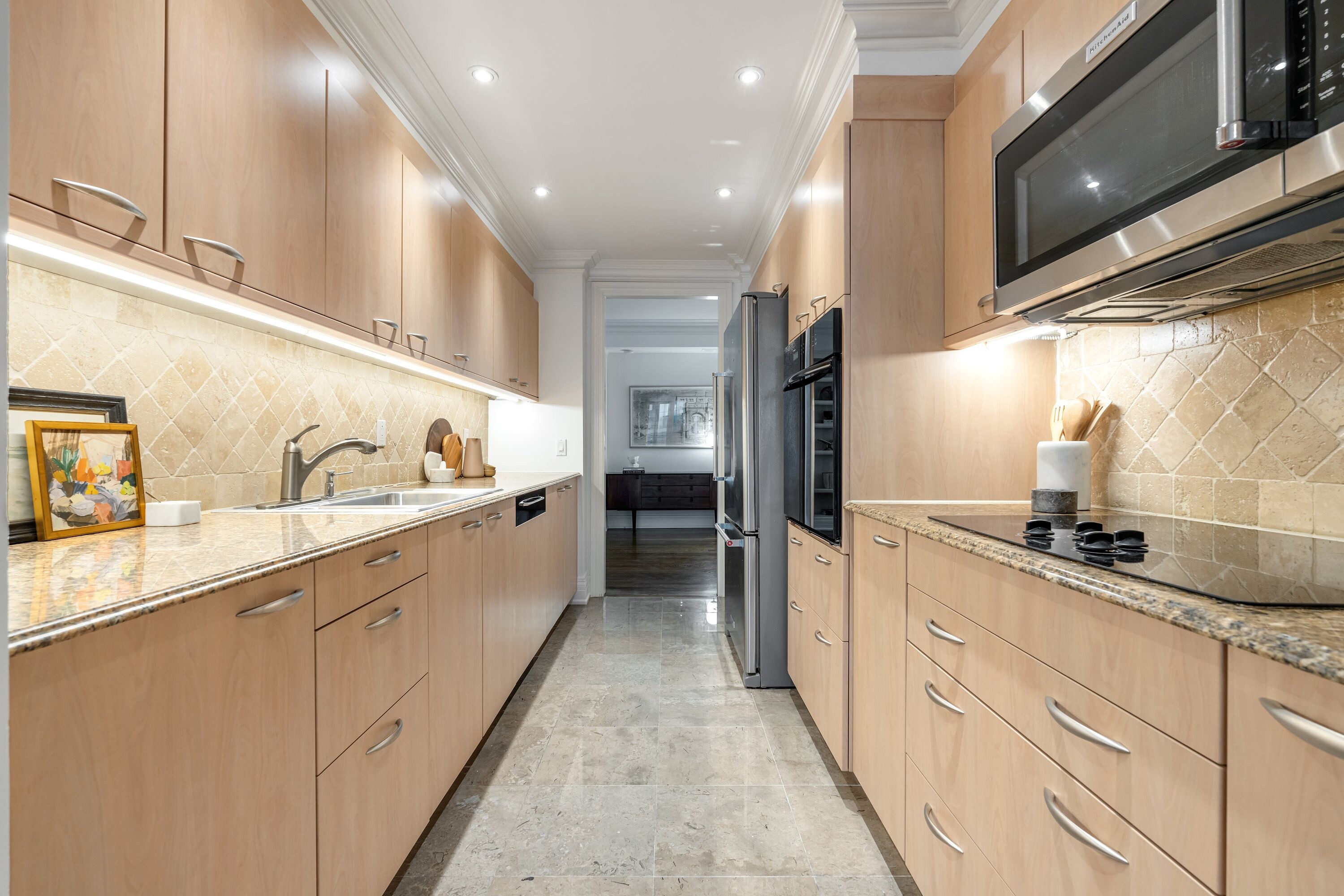 33 Delisle Ave #908