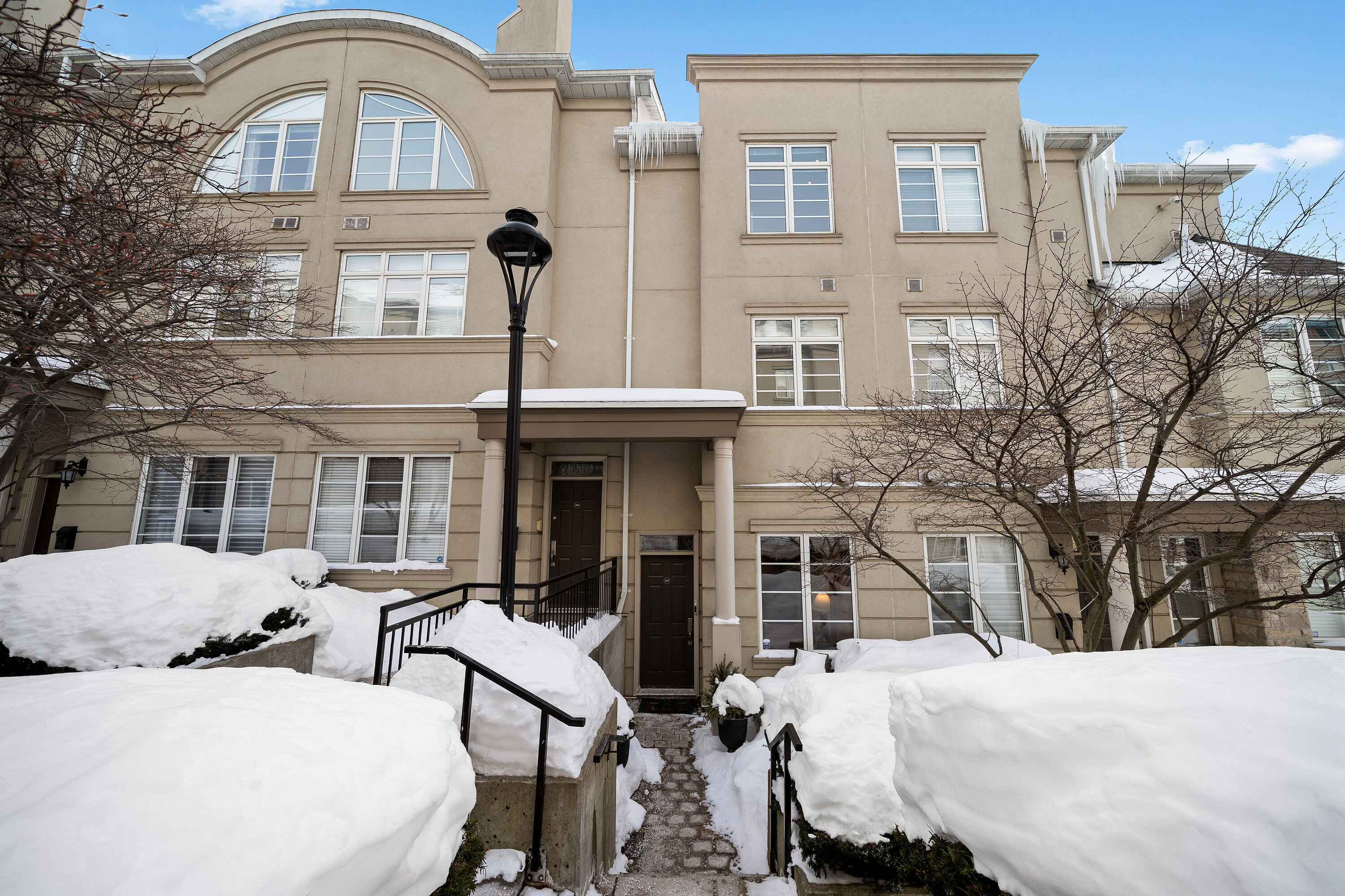 47 York Mills Rd  205