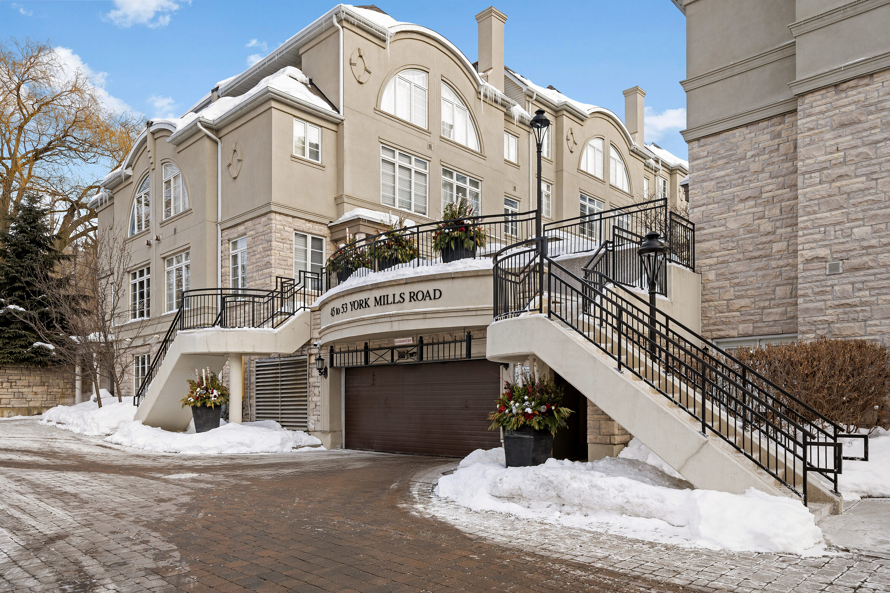 47 York Mills Rd  205