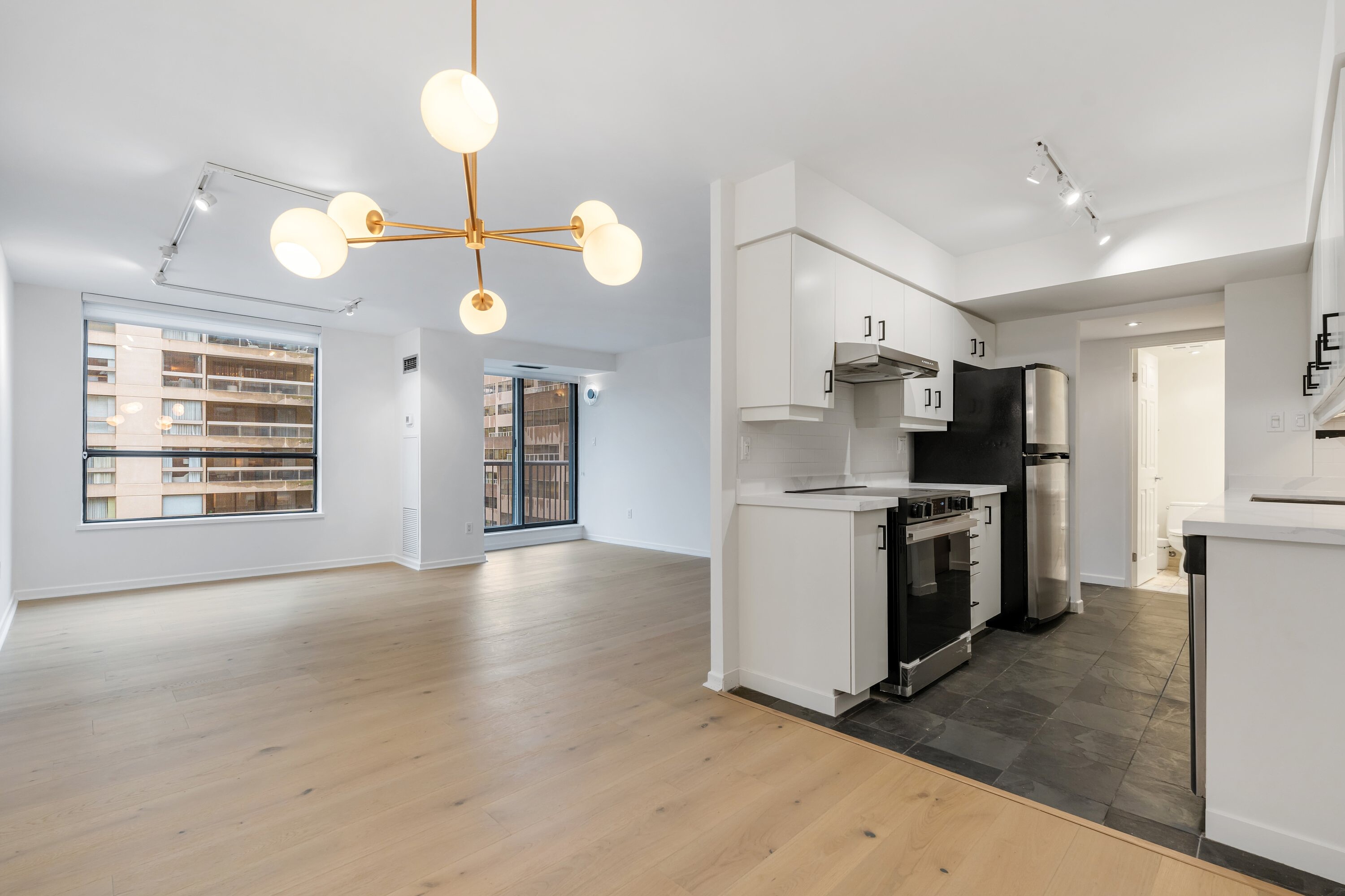 47 St Clair Ave W  503