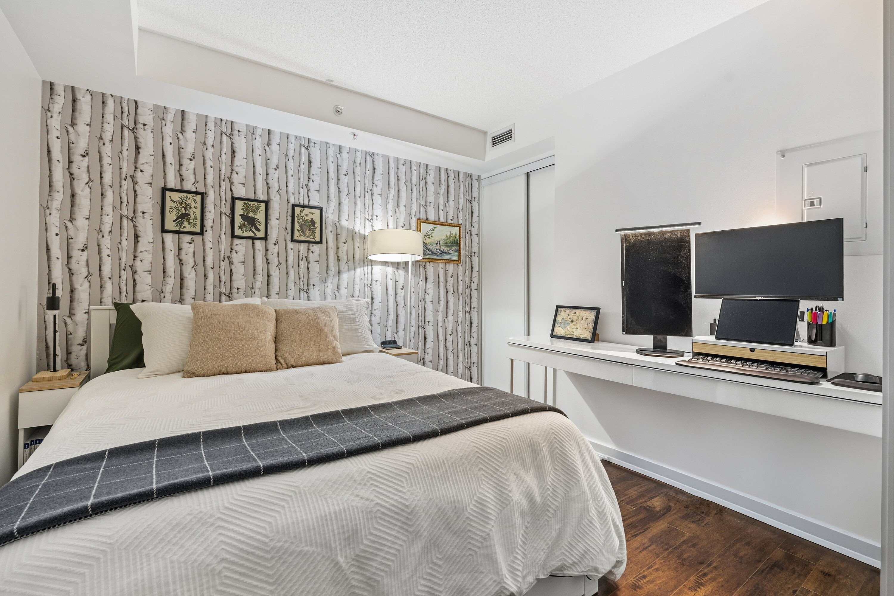 20 Joe Shuster Way  407