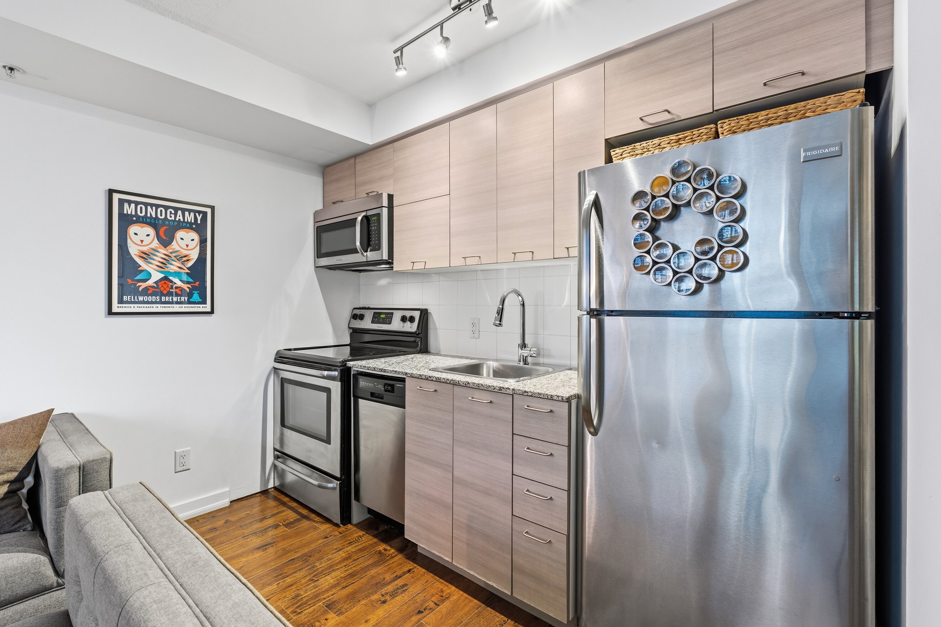 20 Joe Shuster Way  407