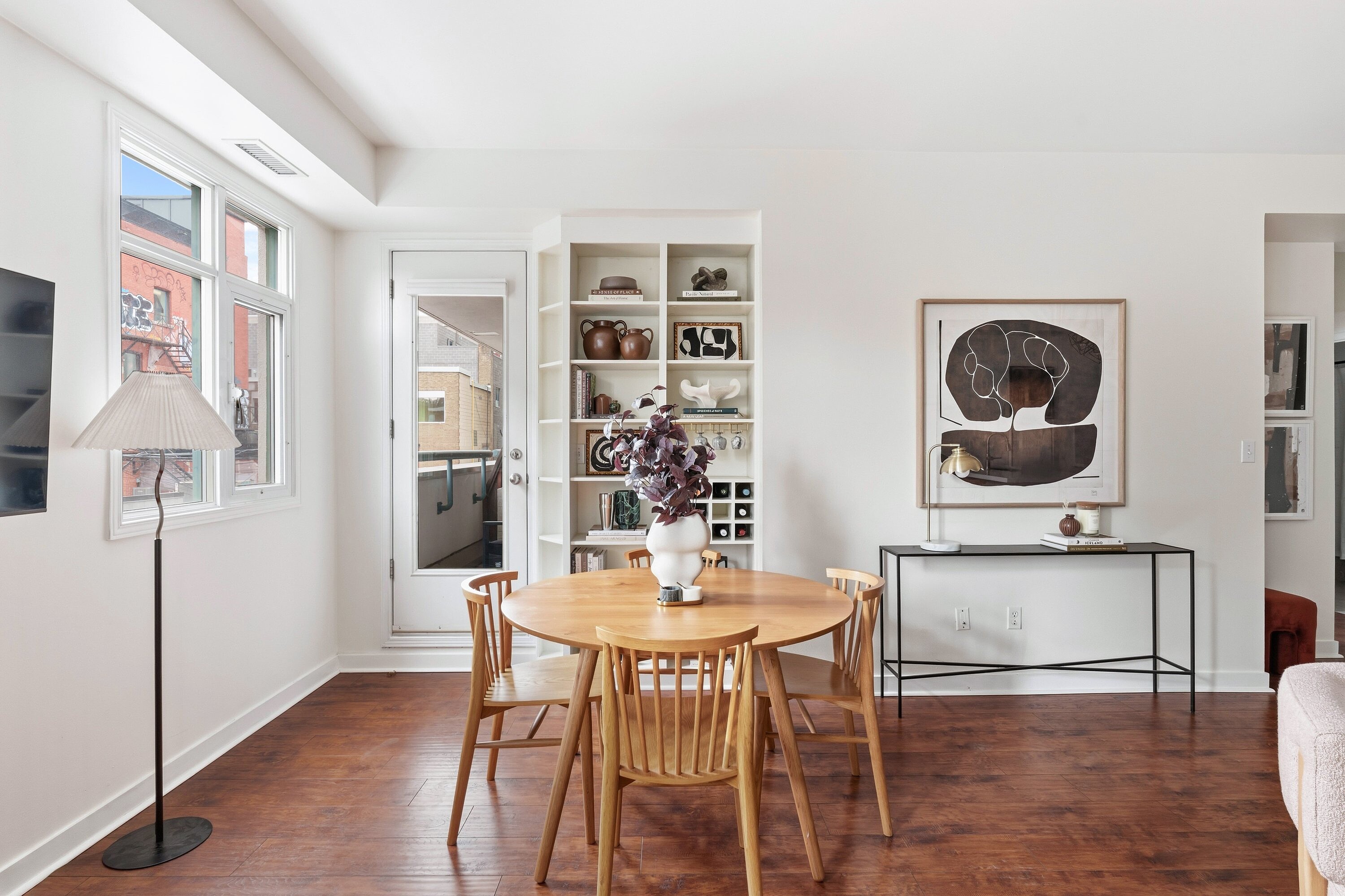 500 Richmond St W  328