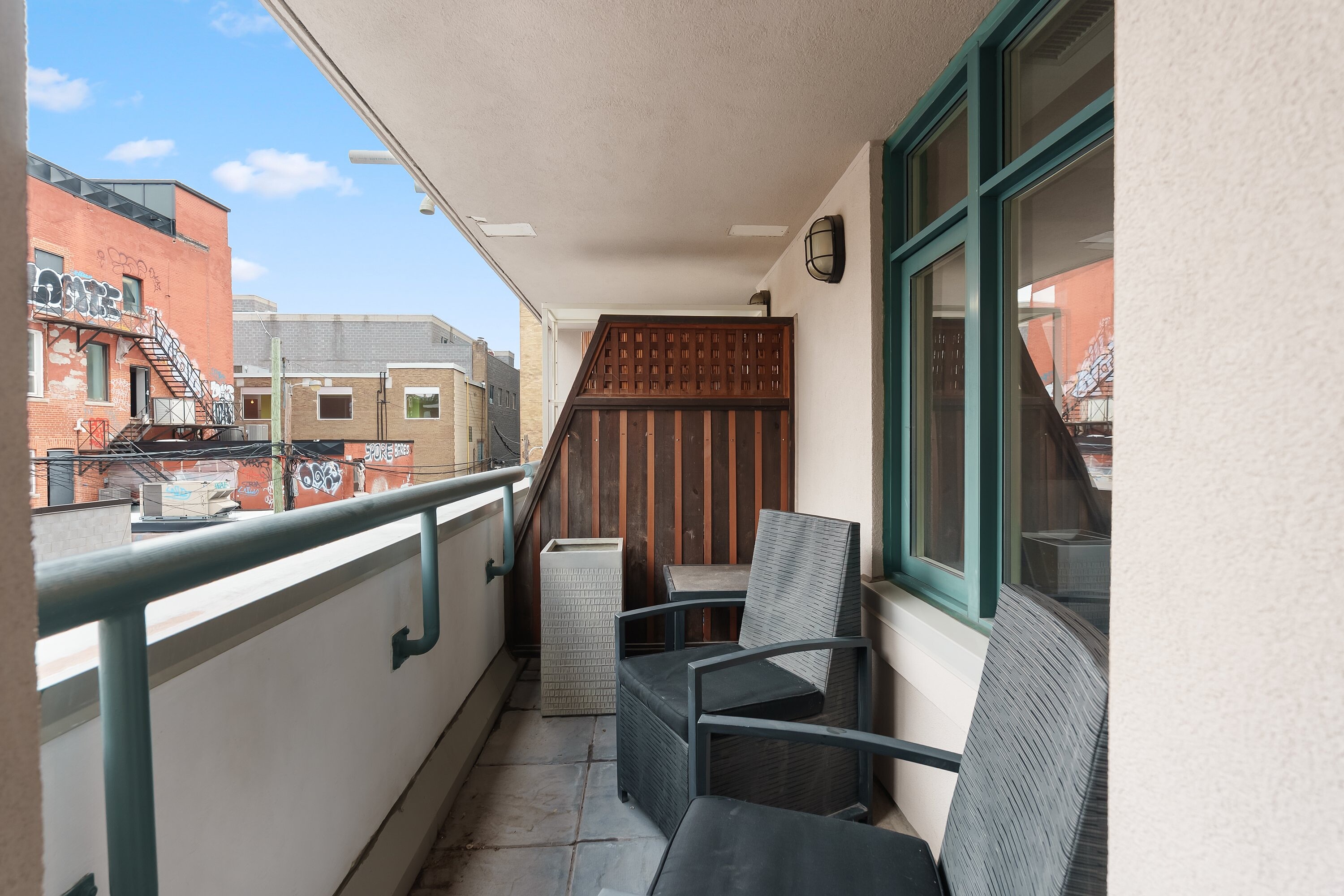 500 Richmond St W  328