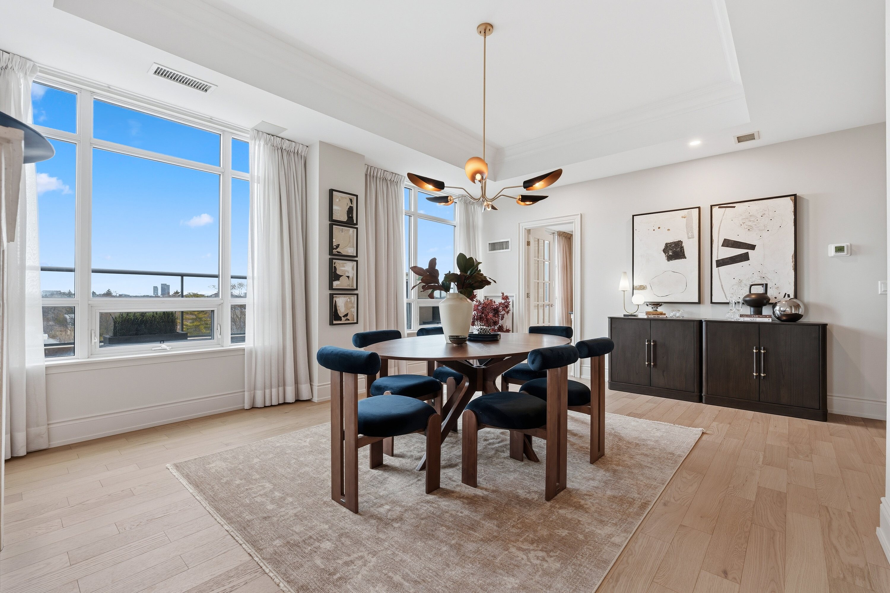 1717 Avenue Rd  LPH3