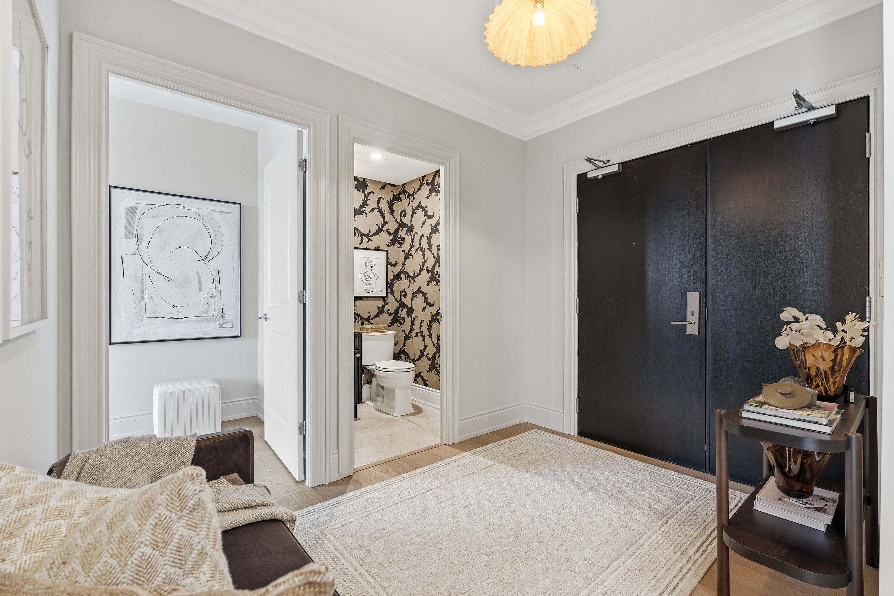 1717 Avenue Rd  LPH3