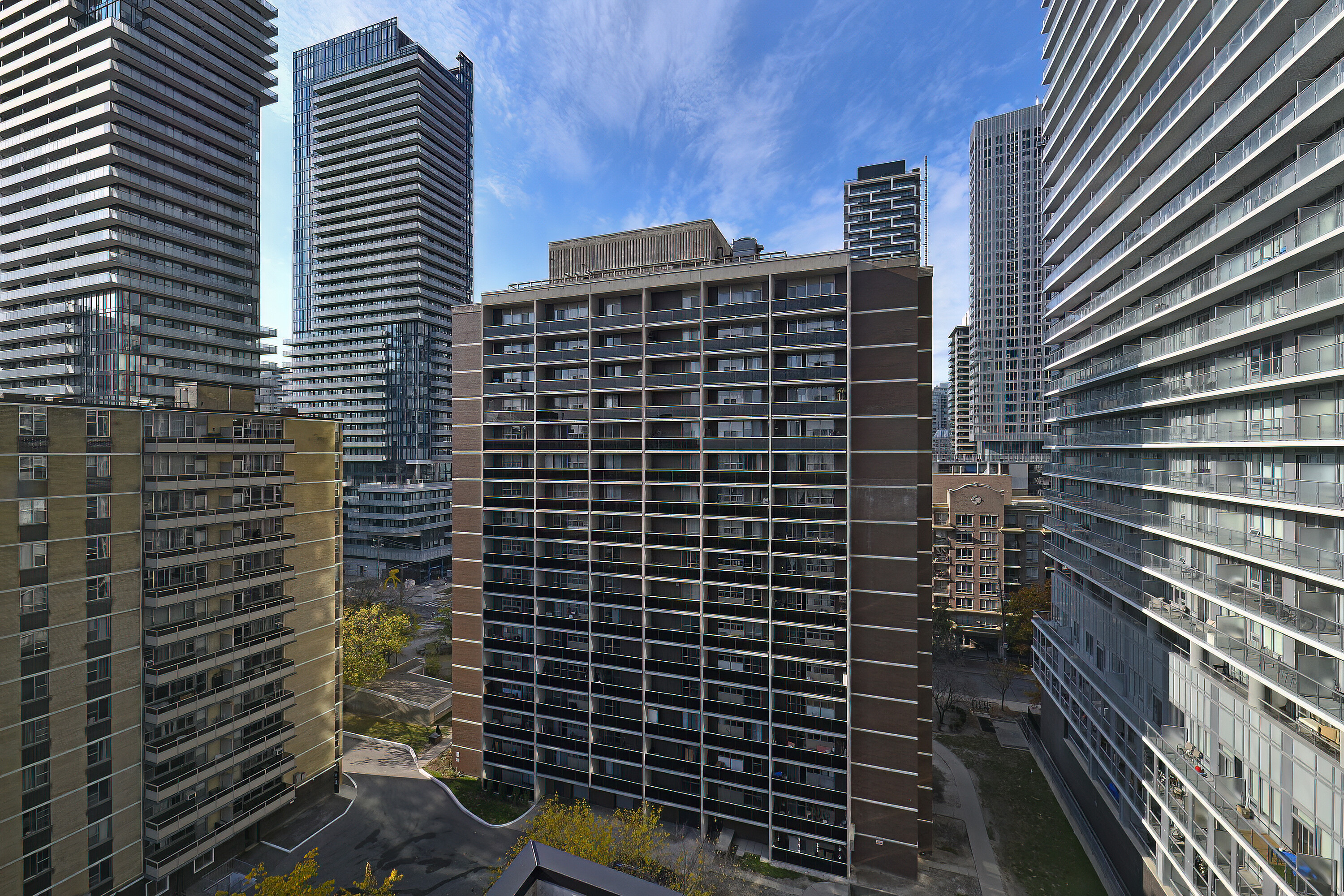 127 Broadway Ave  1102S