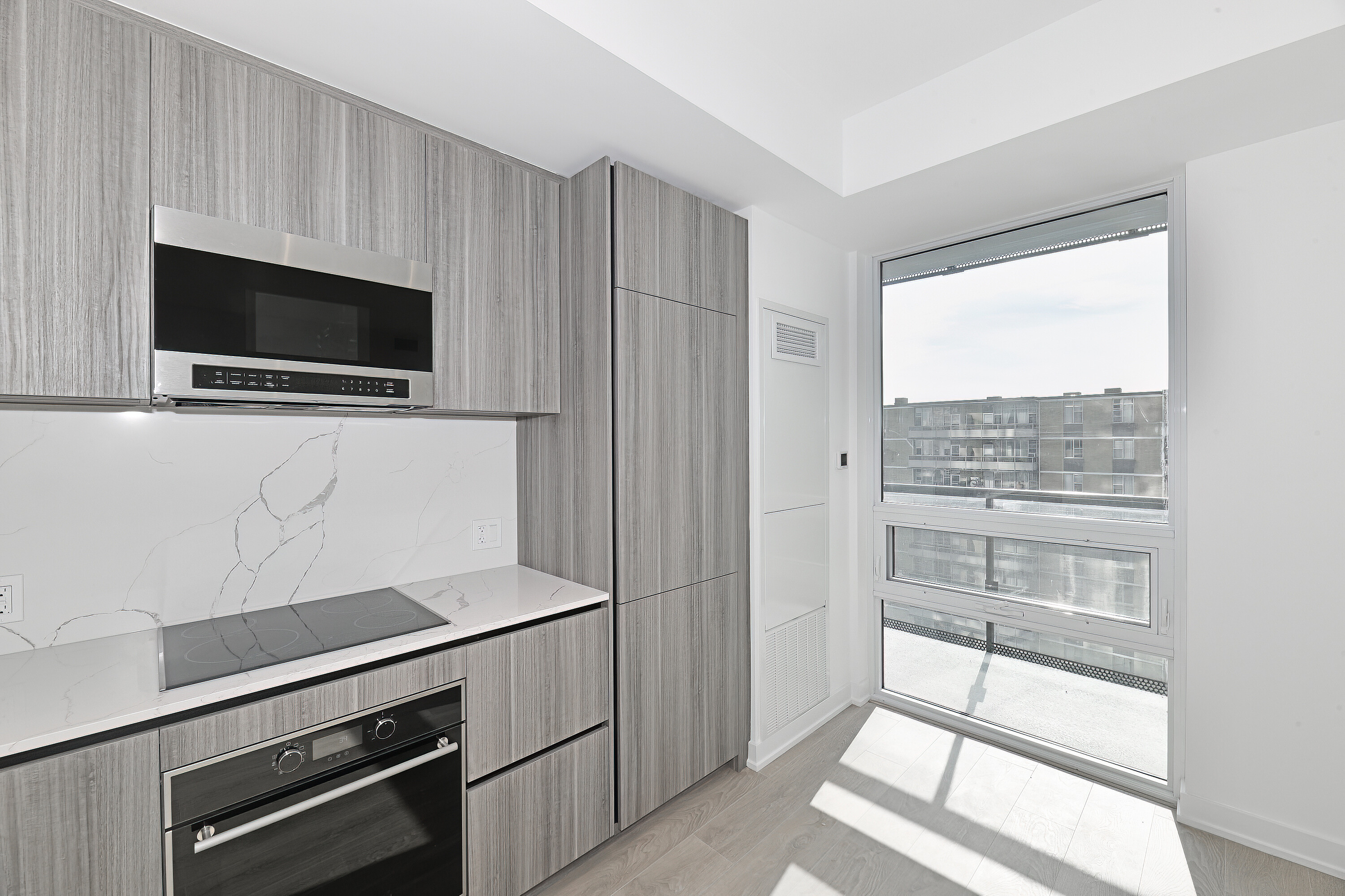 127 Broadway Ave  1102S