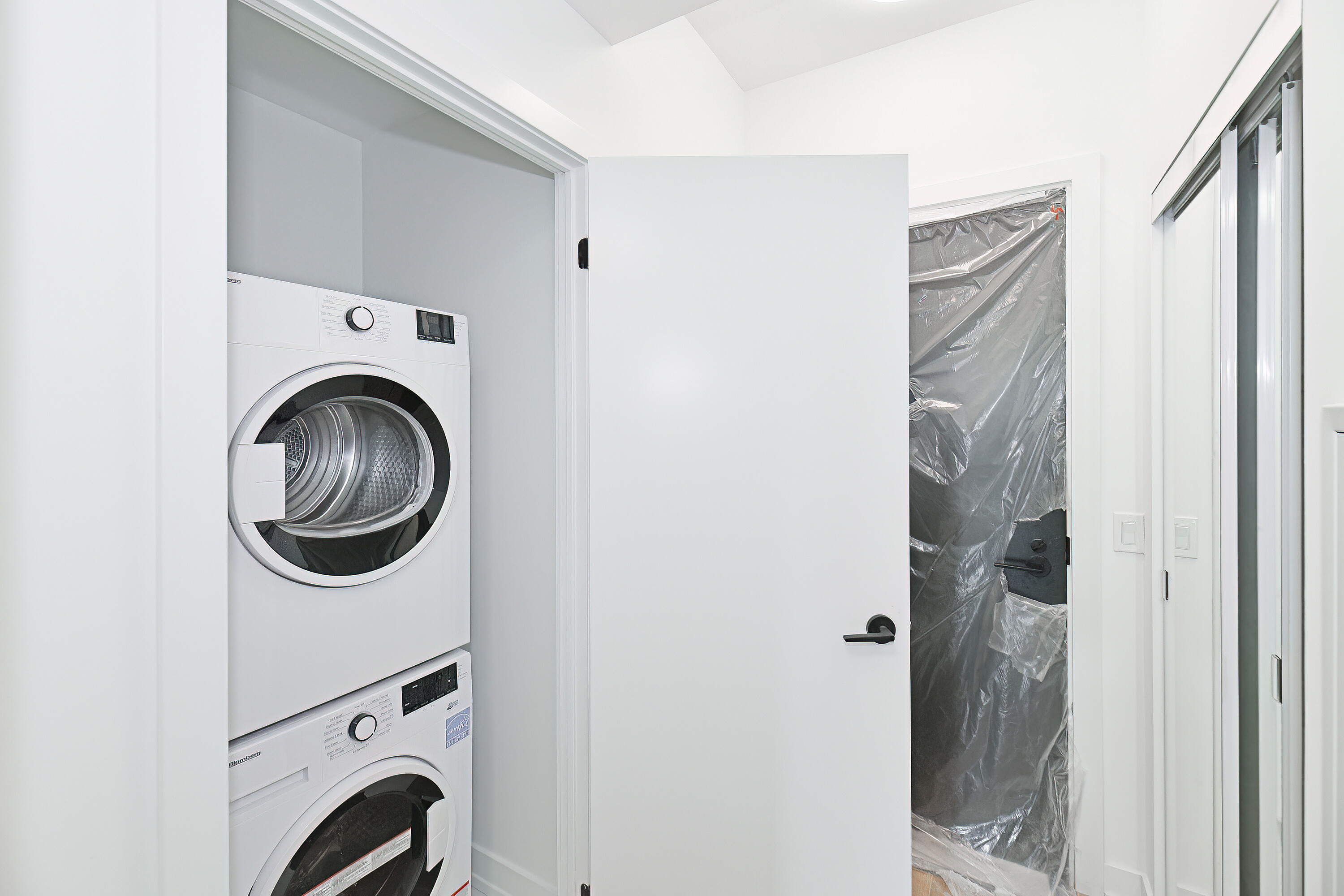 127 Broadway Ave  1102S