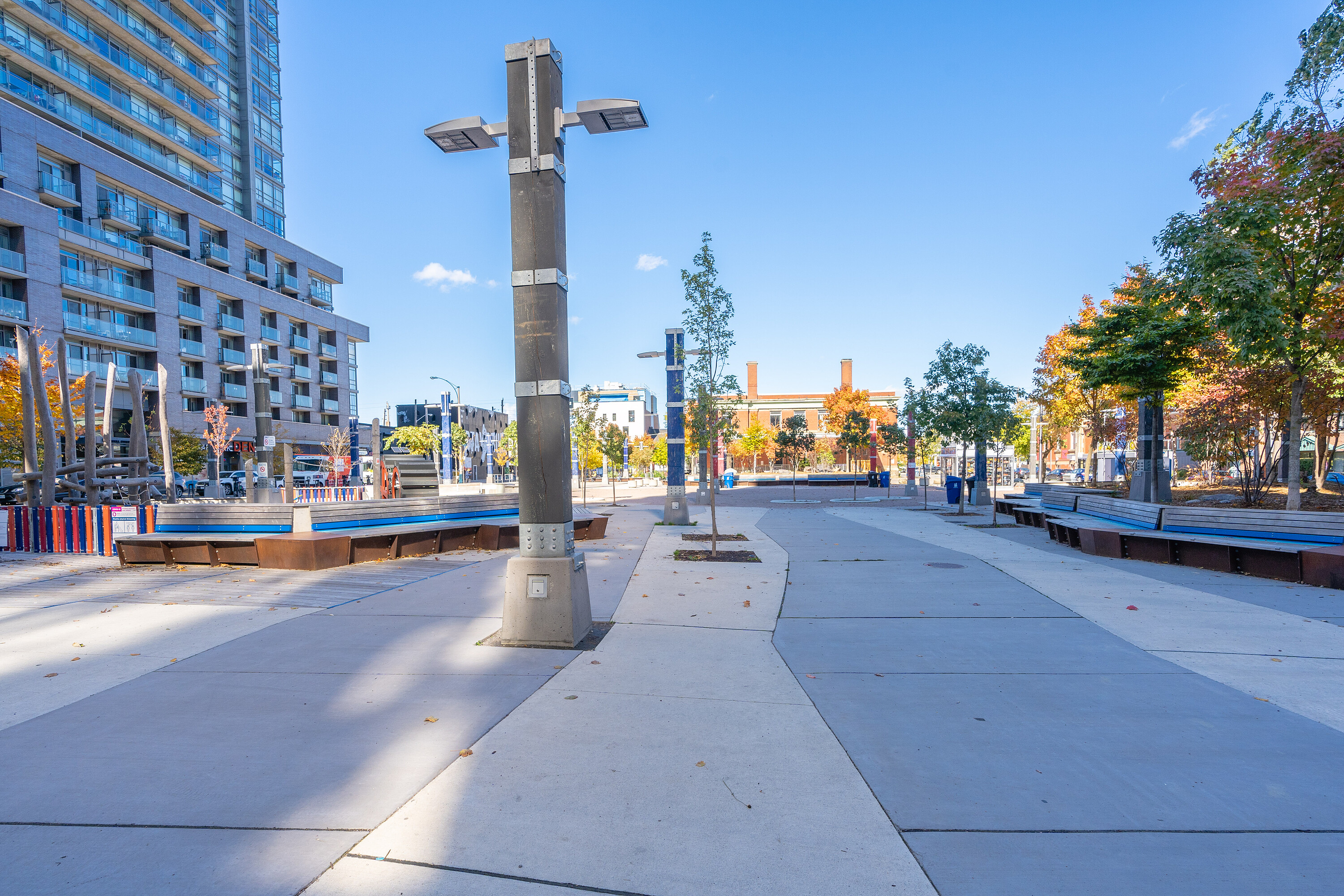 36 Lisgar St  903E