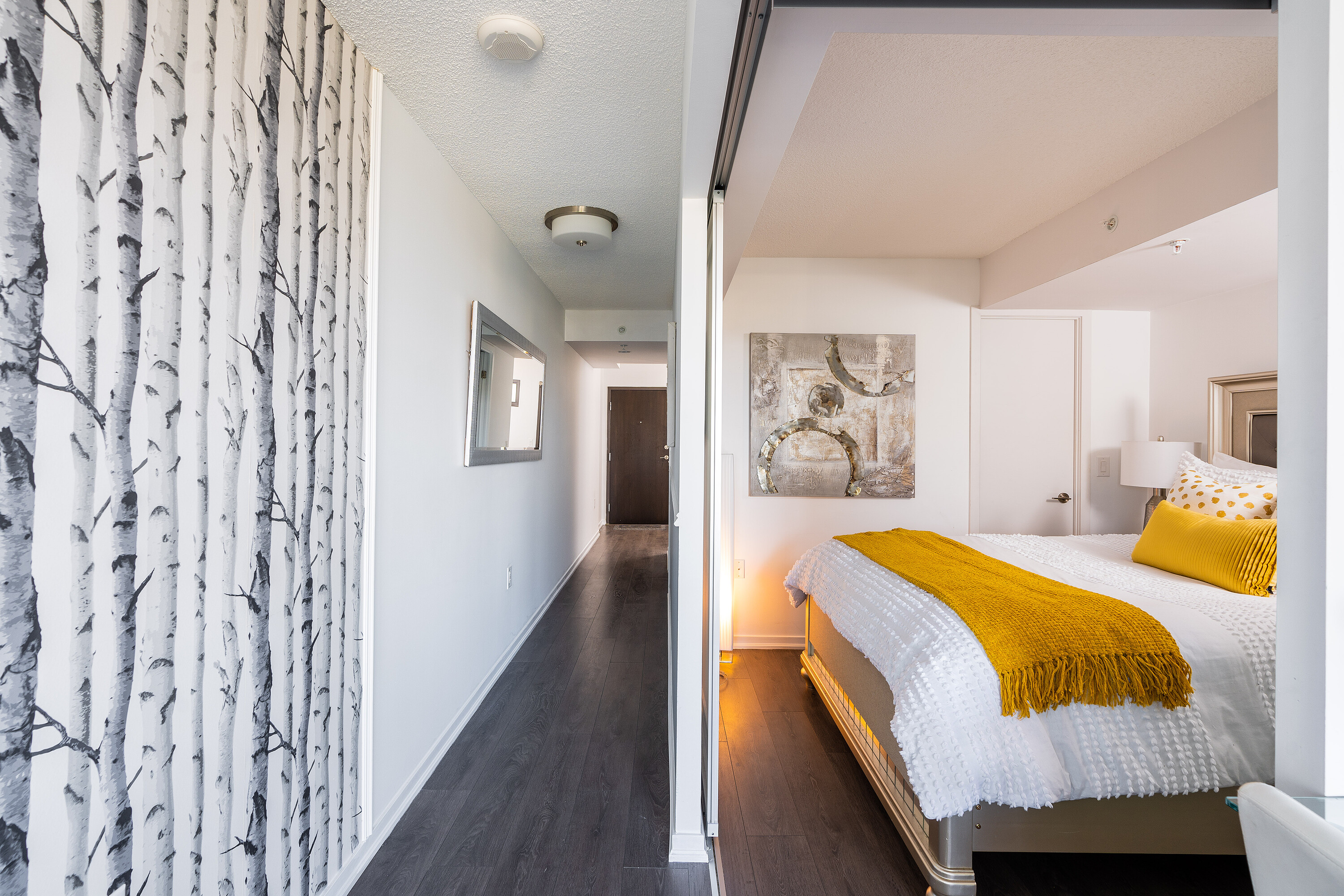 36 Lisgar St  903E