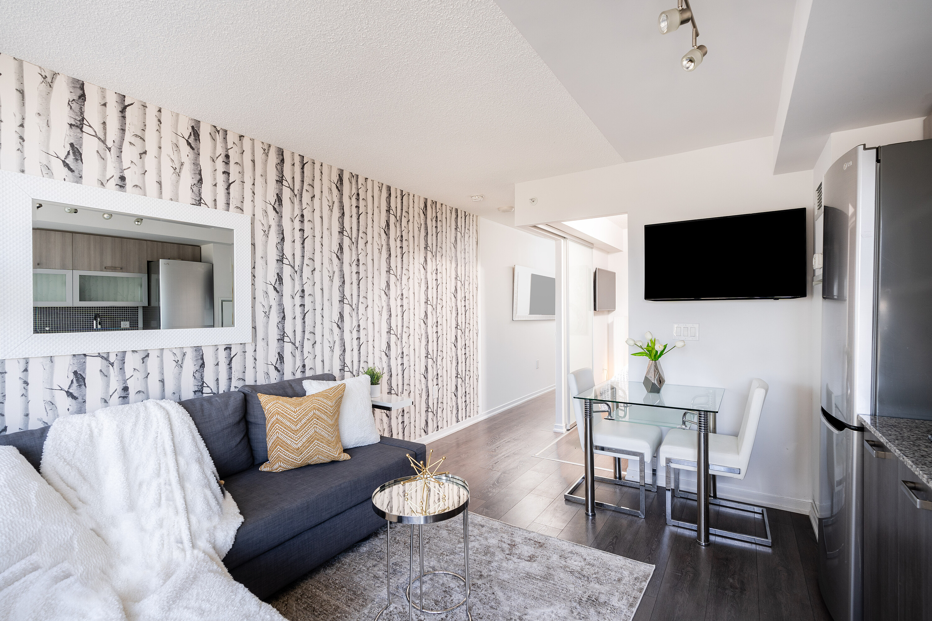 36 Lisgar St  903E