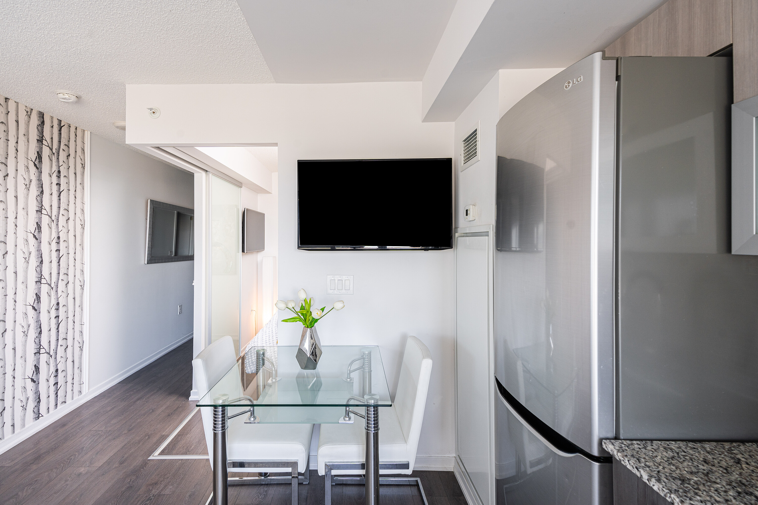 36 Lisgar St  903E