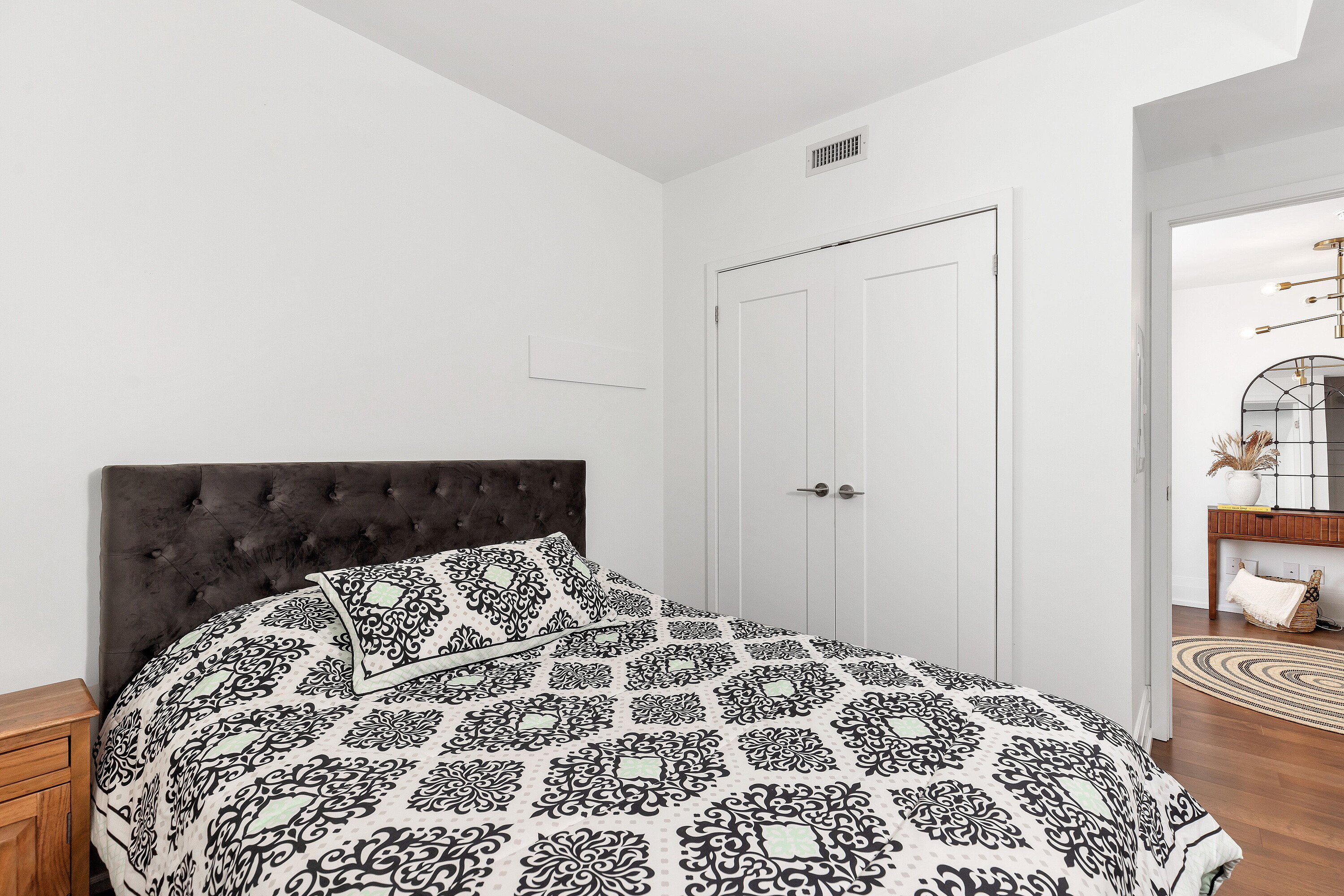 25 Malcolm Rd  414