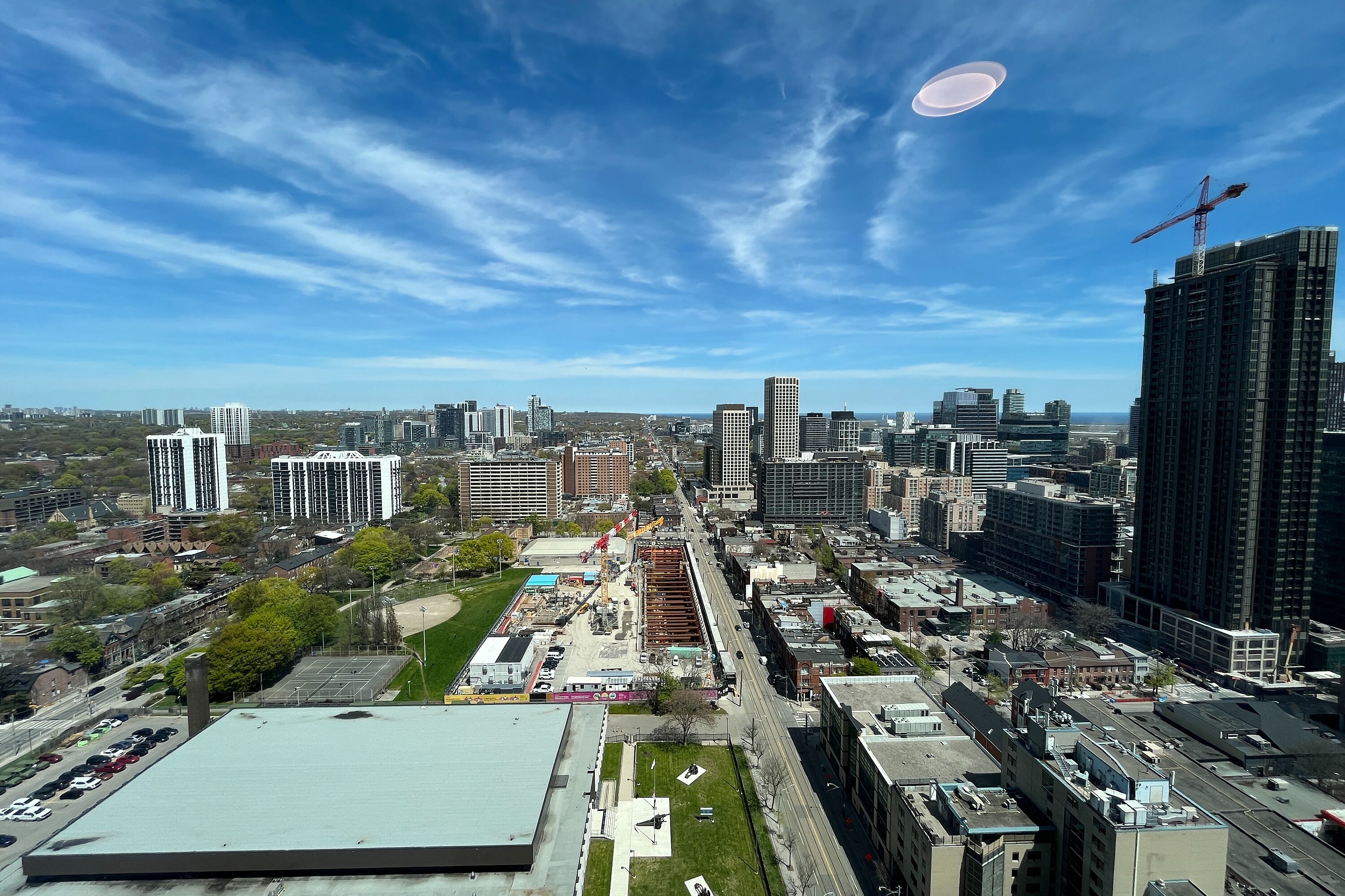 100 Queen St E  3203