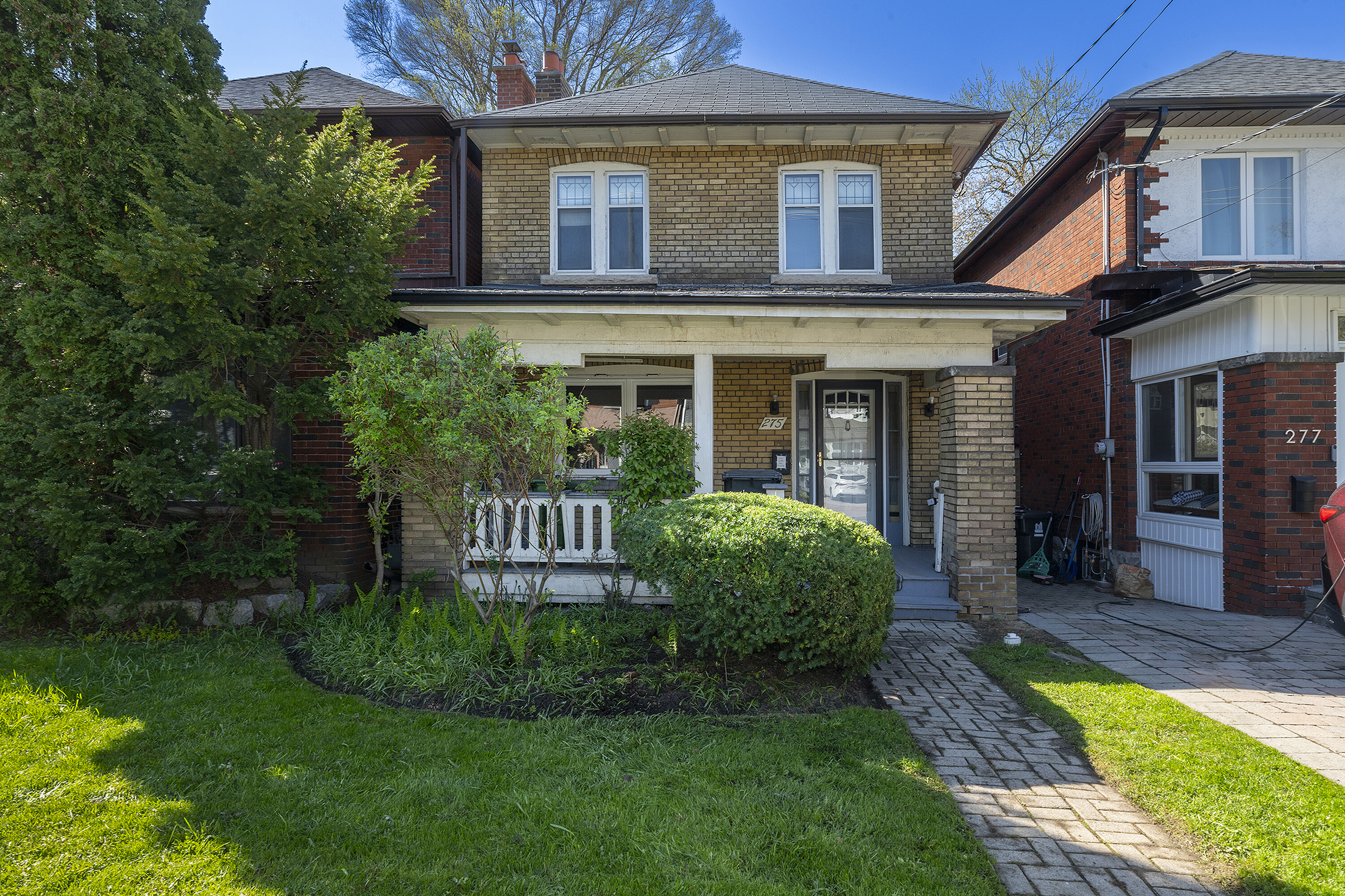 275 St Clements Ave