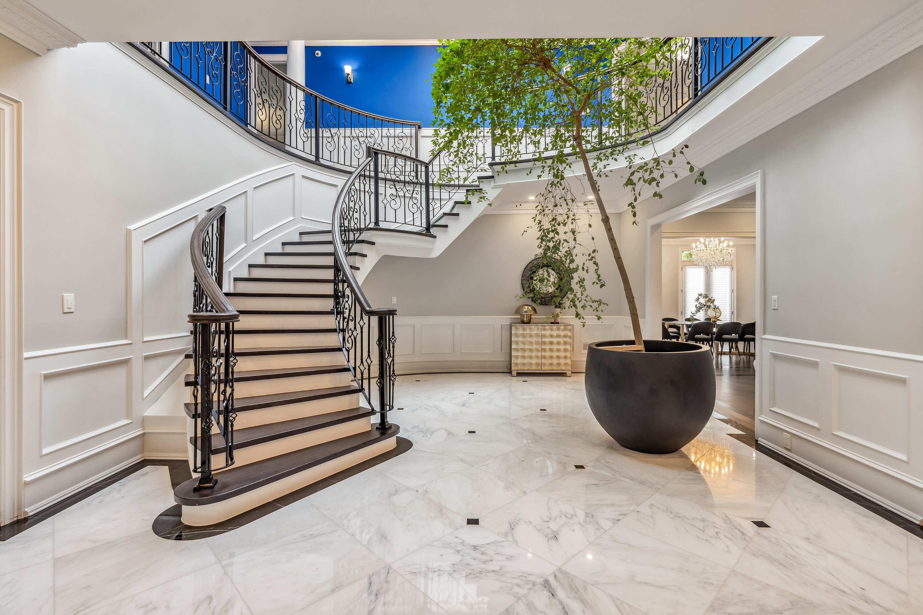 113 Coldstream Ave