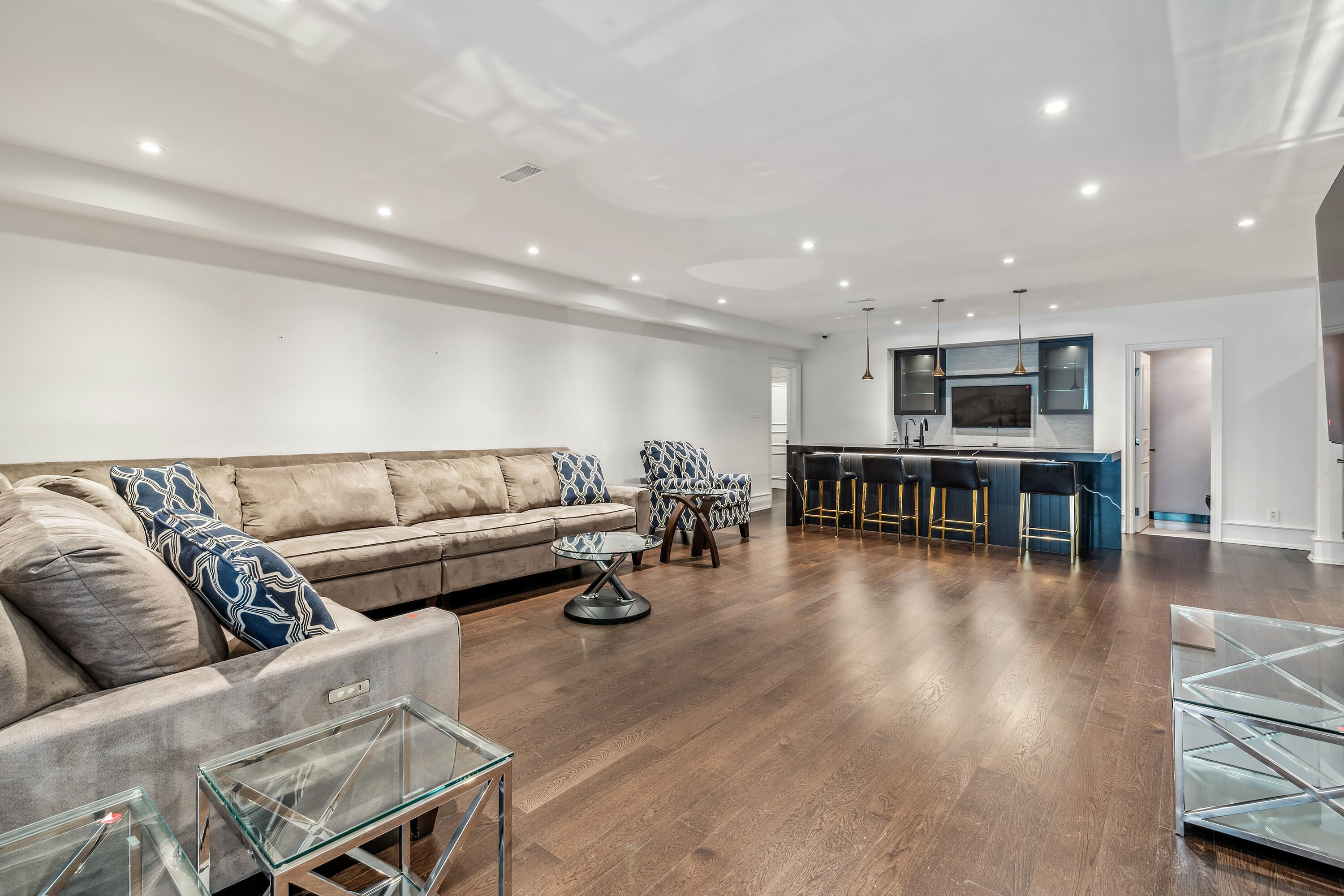 113 Coldstream Ave