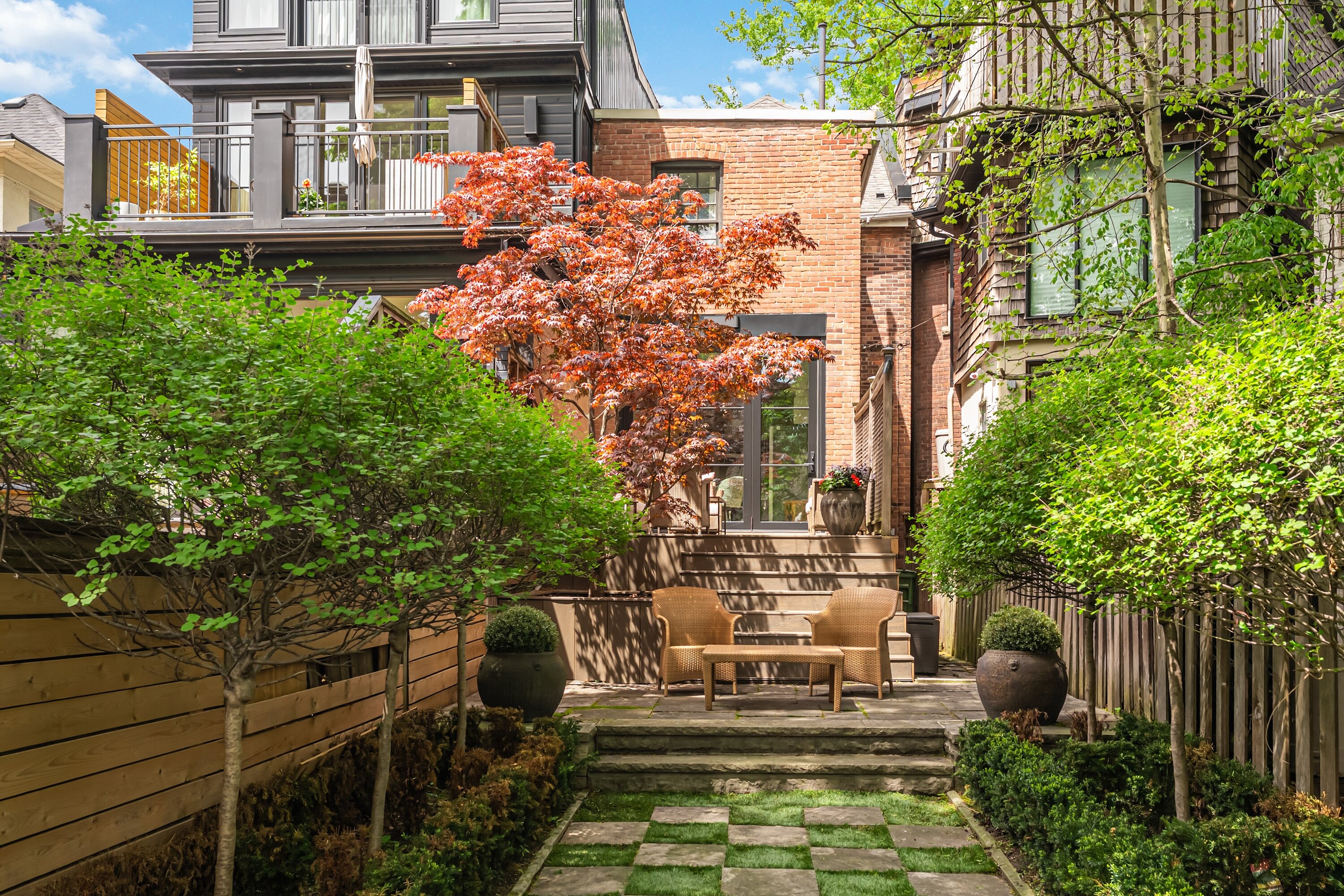 103 Summerhill Ave