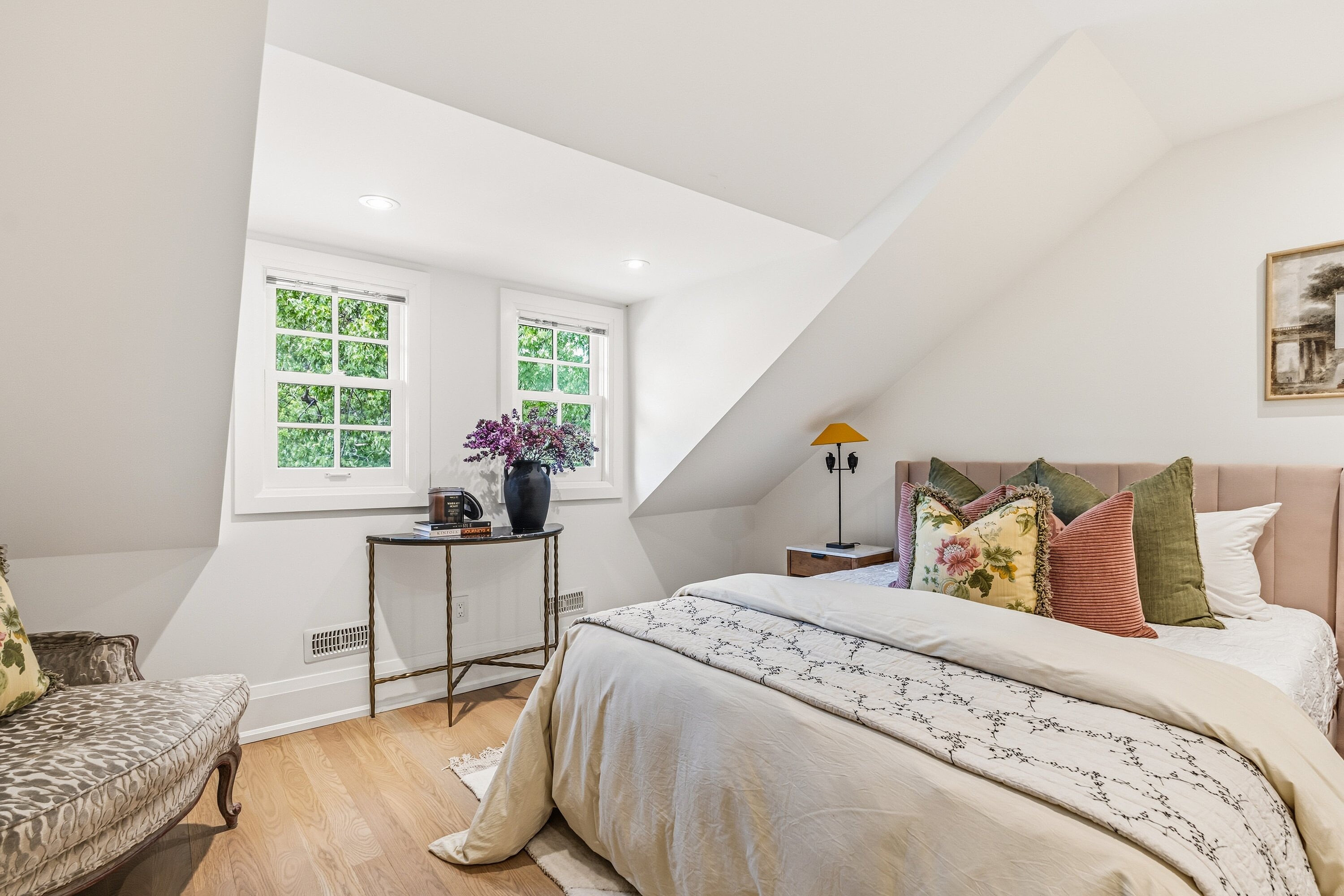 103 Summerhill Ave