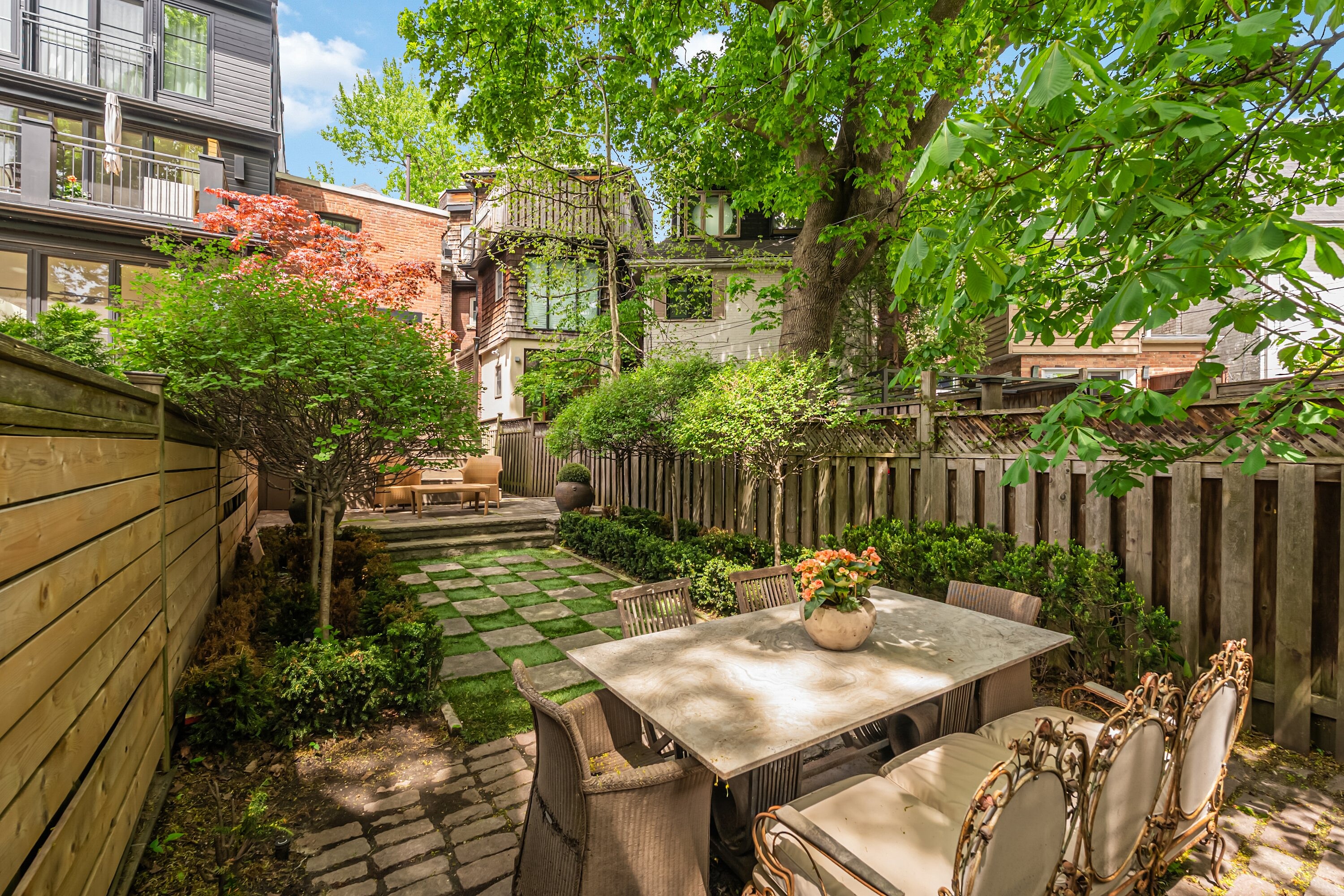 103 Summerhill Ave