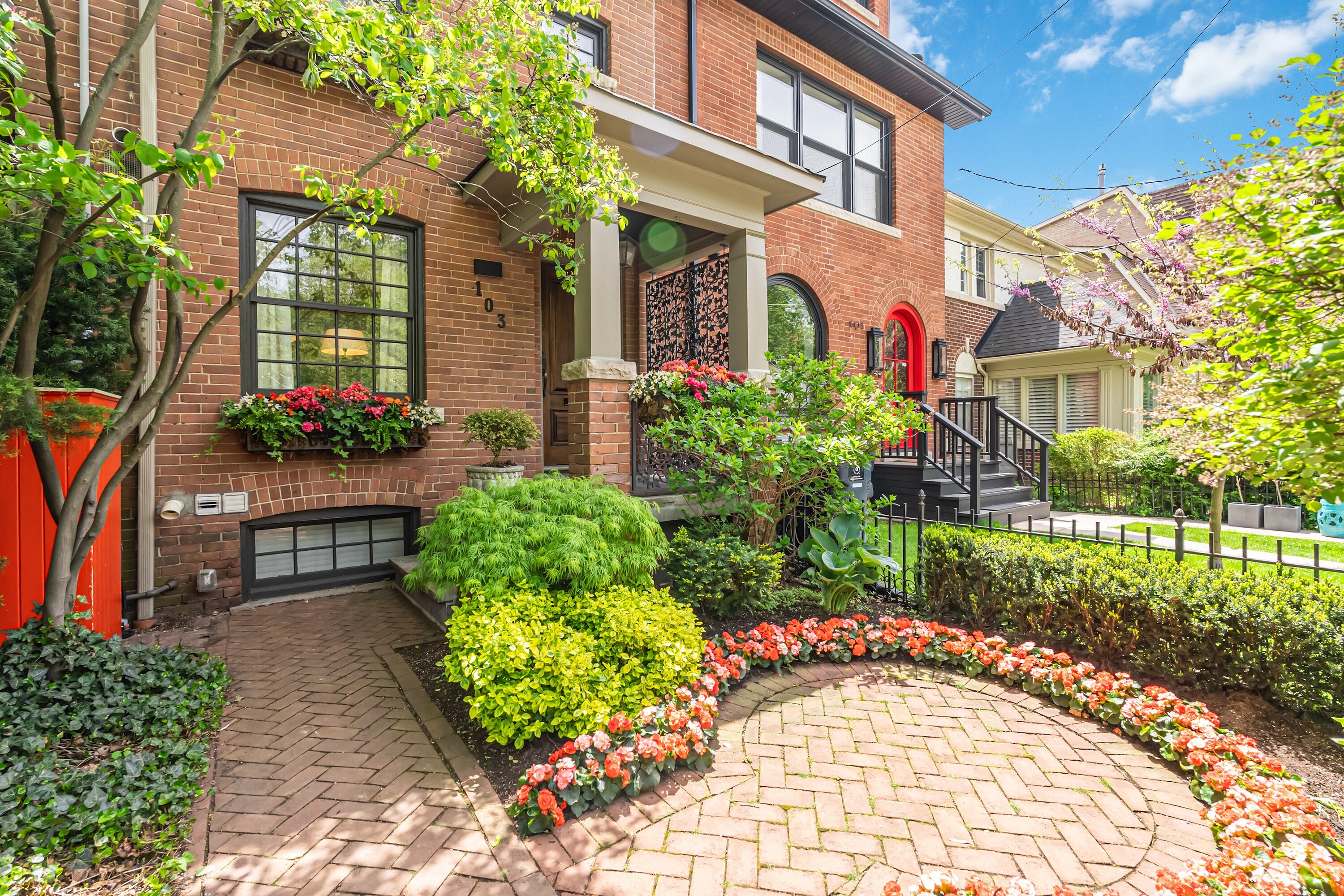 103 Summerhill Ave