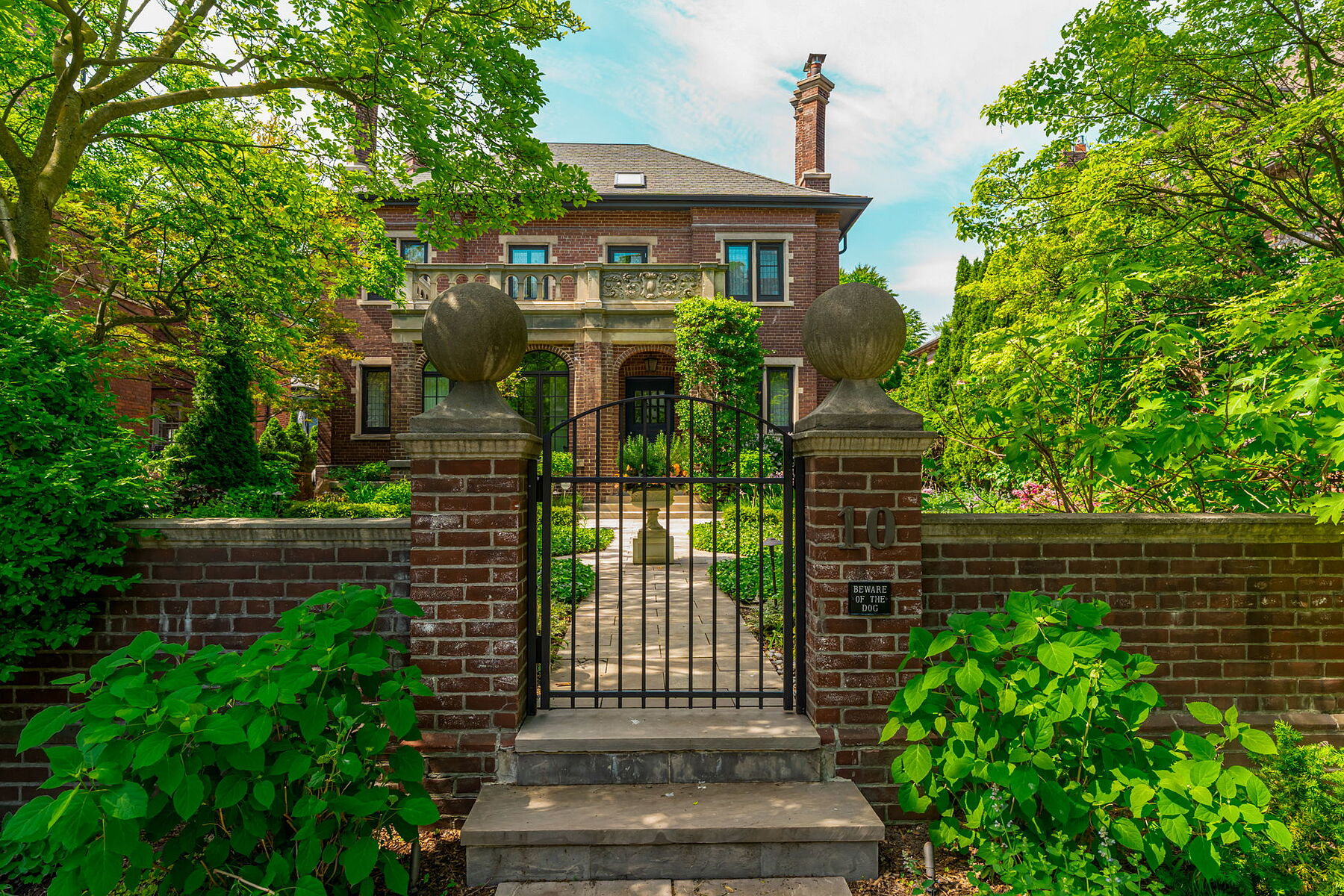 10 Mckenzie Ave