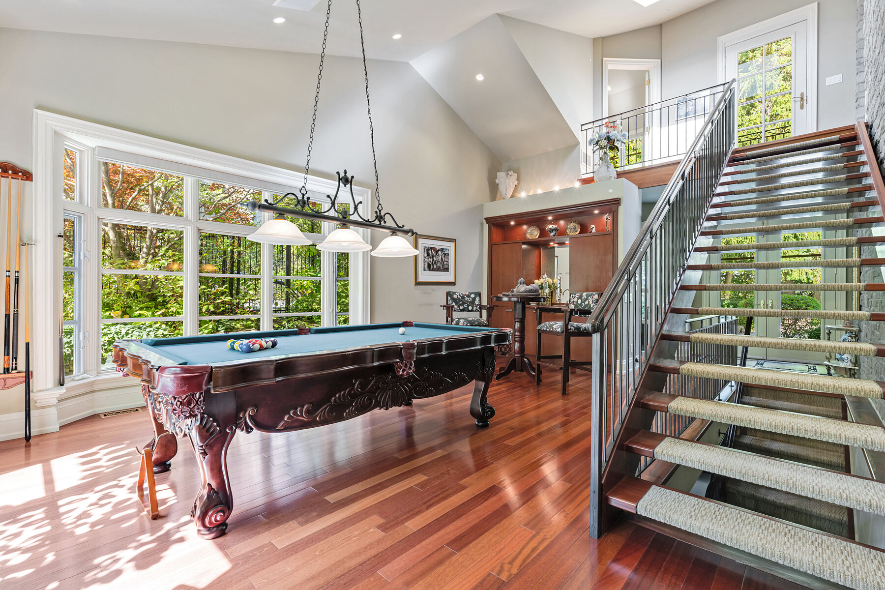 340 Riverview Dr