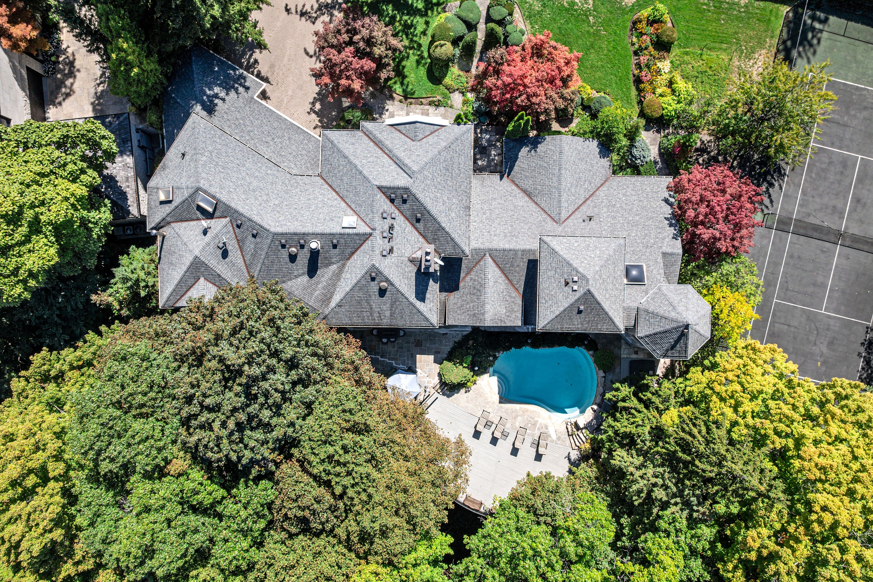 340 Riverview Dr