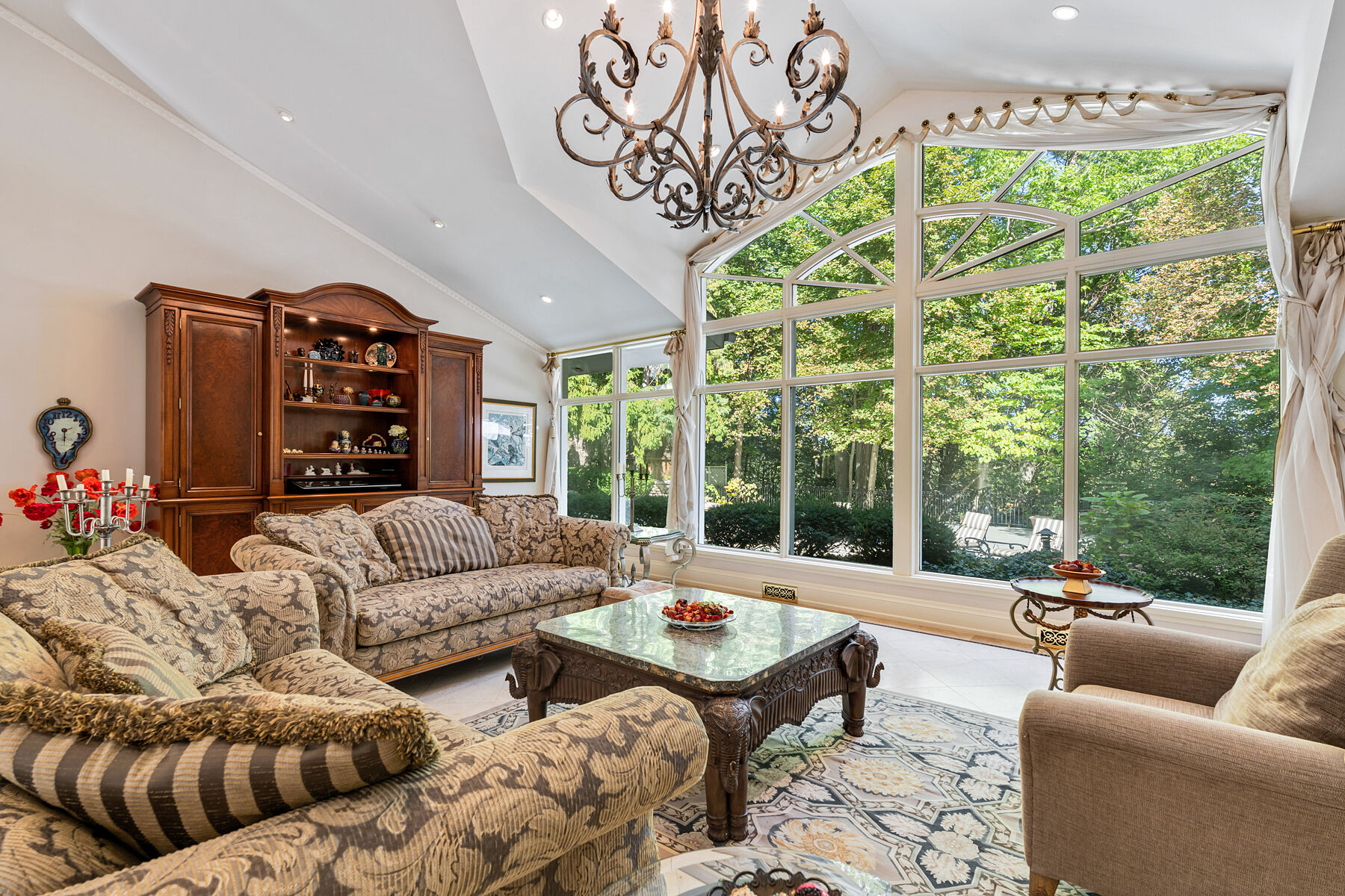 340 Riverview Dr