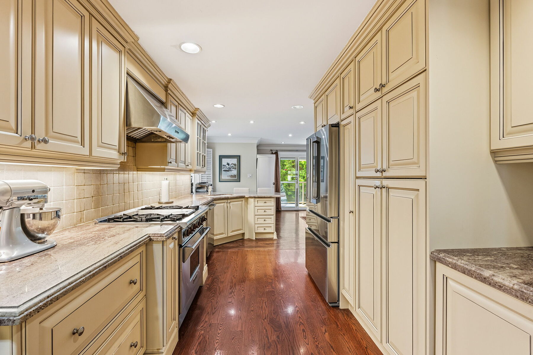 66 Inglewood Dr