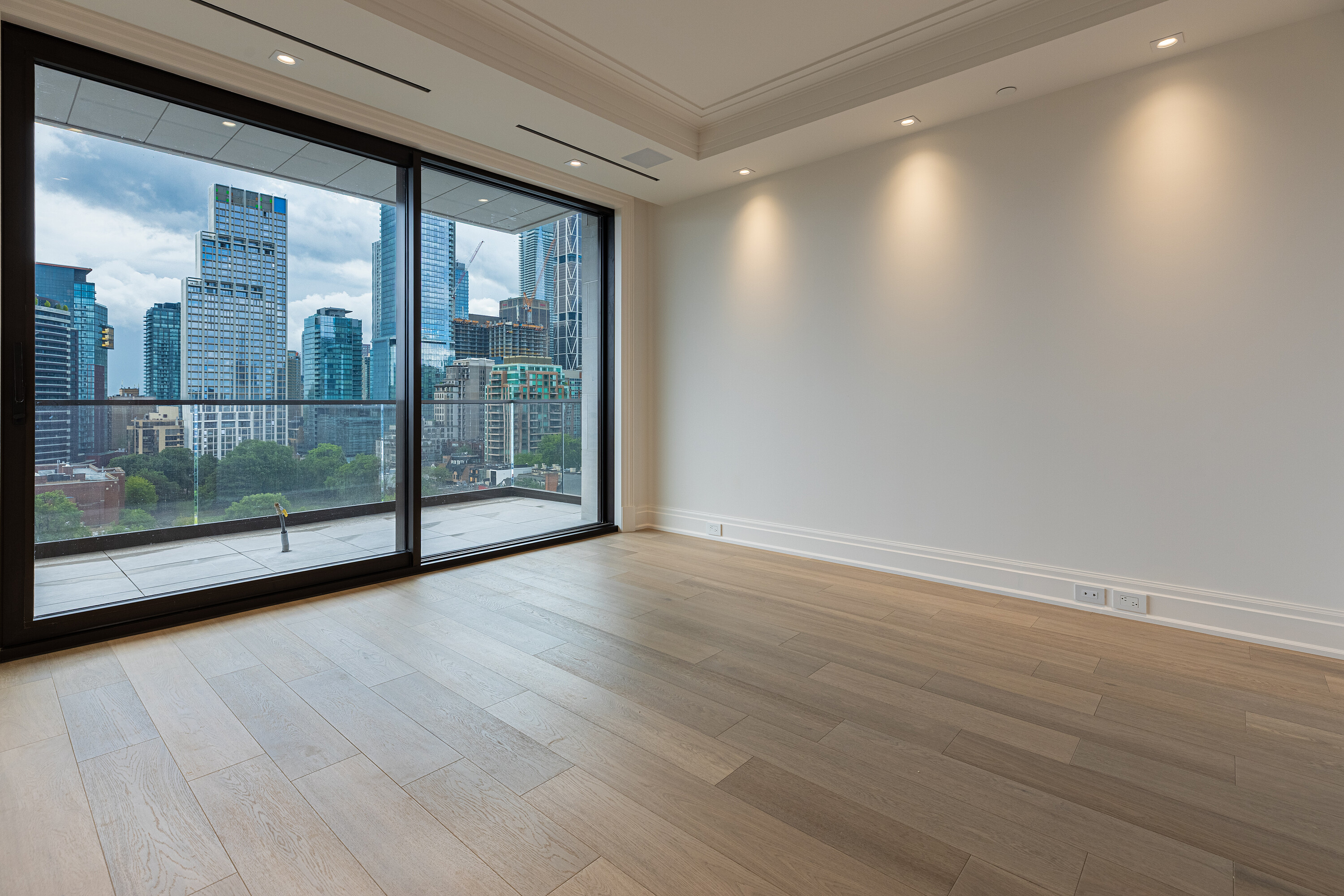 89 Avenue Rd  1102