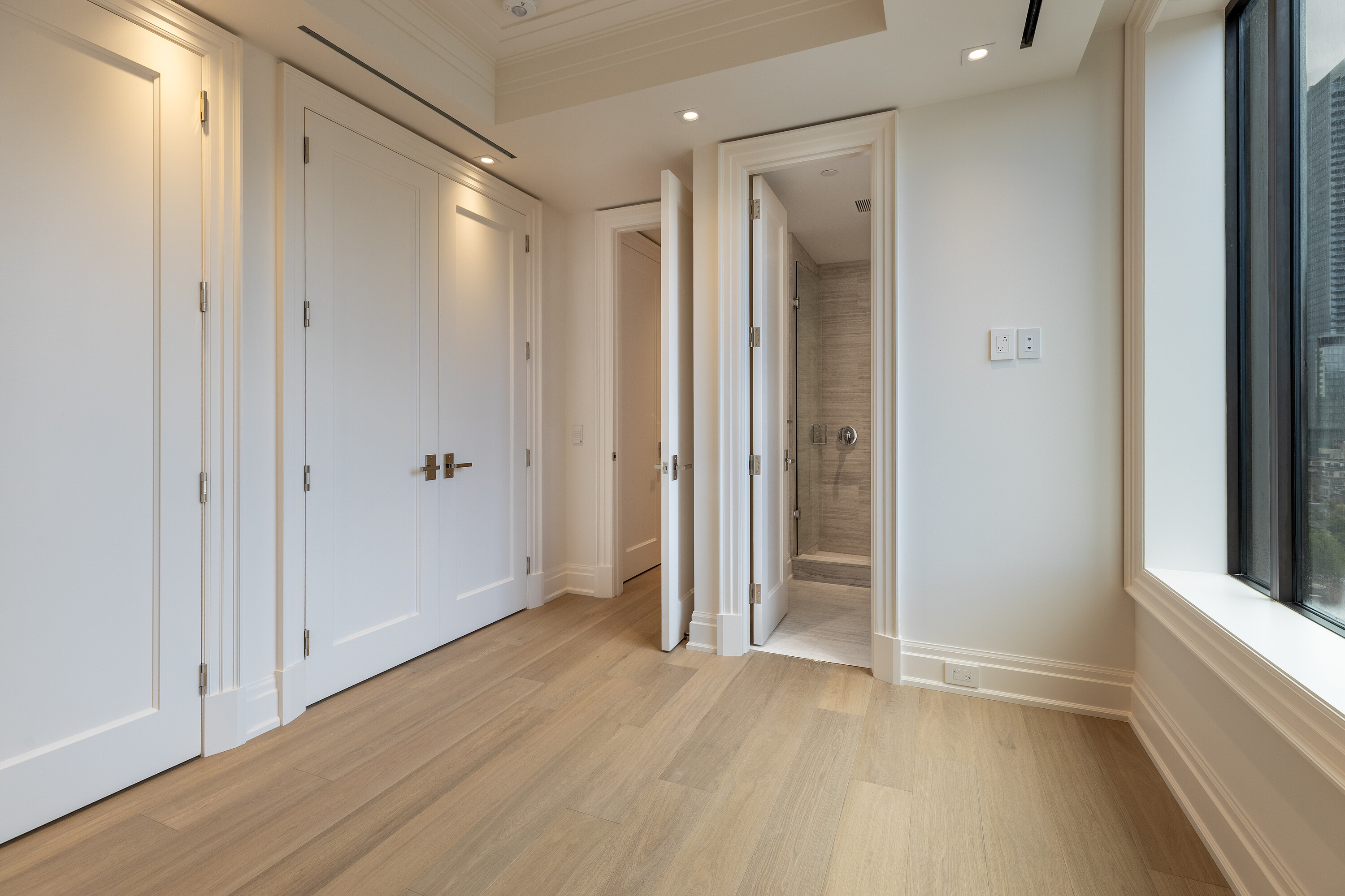 89 Avenue Rd  1102