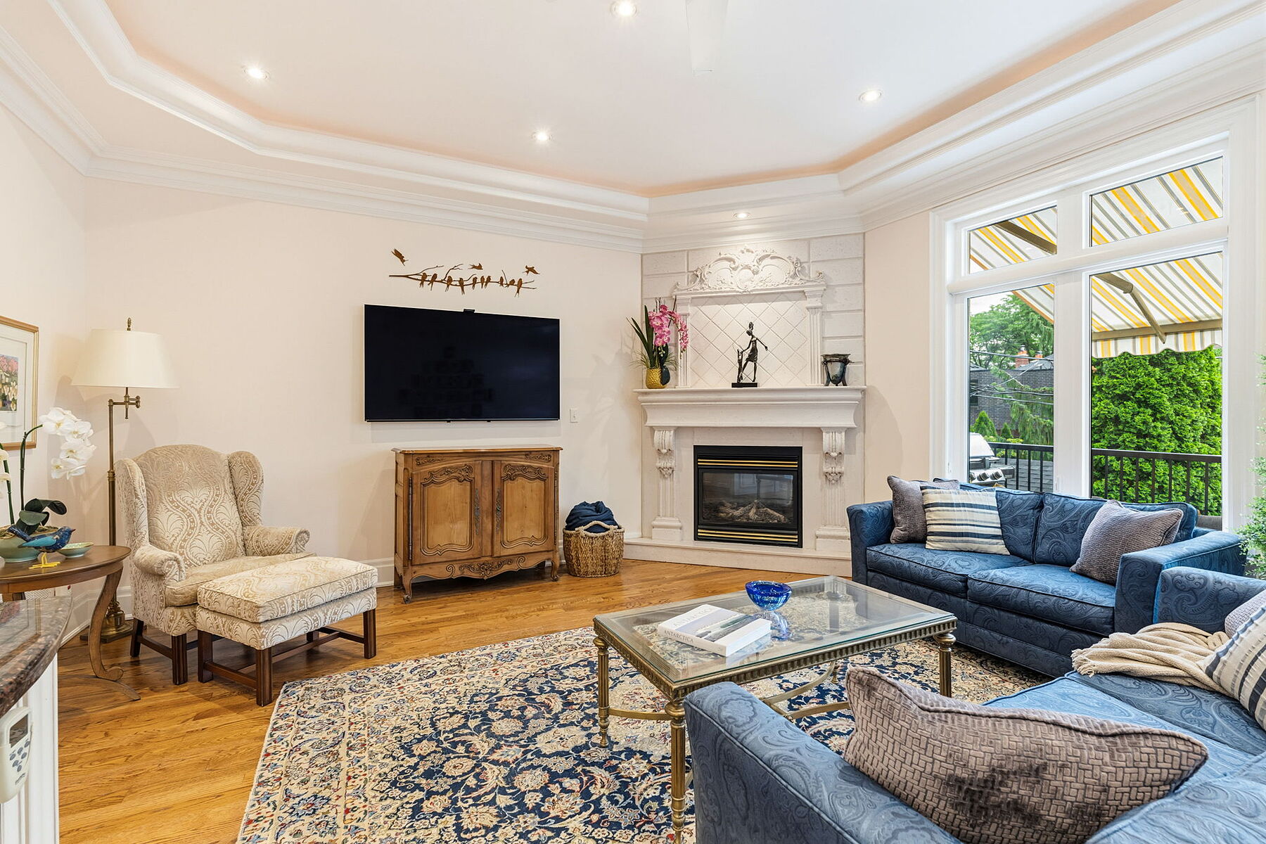209 Douglas Ave
