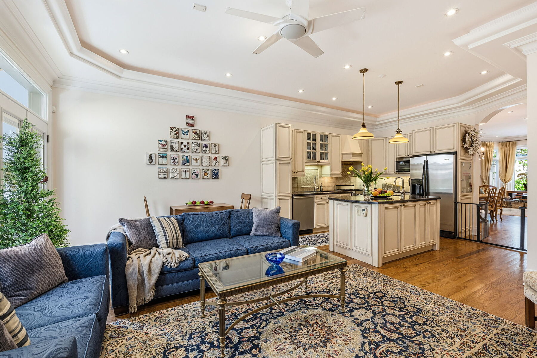 209 Douglas Ave